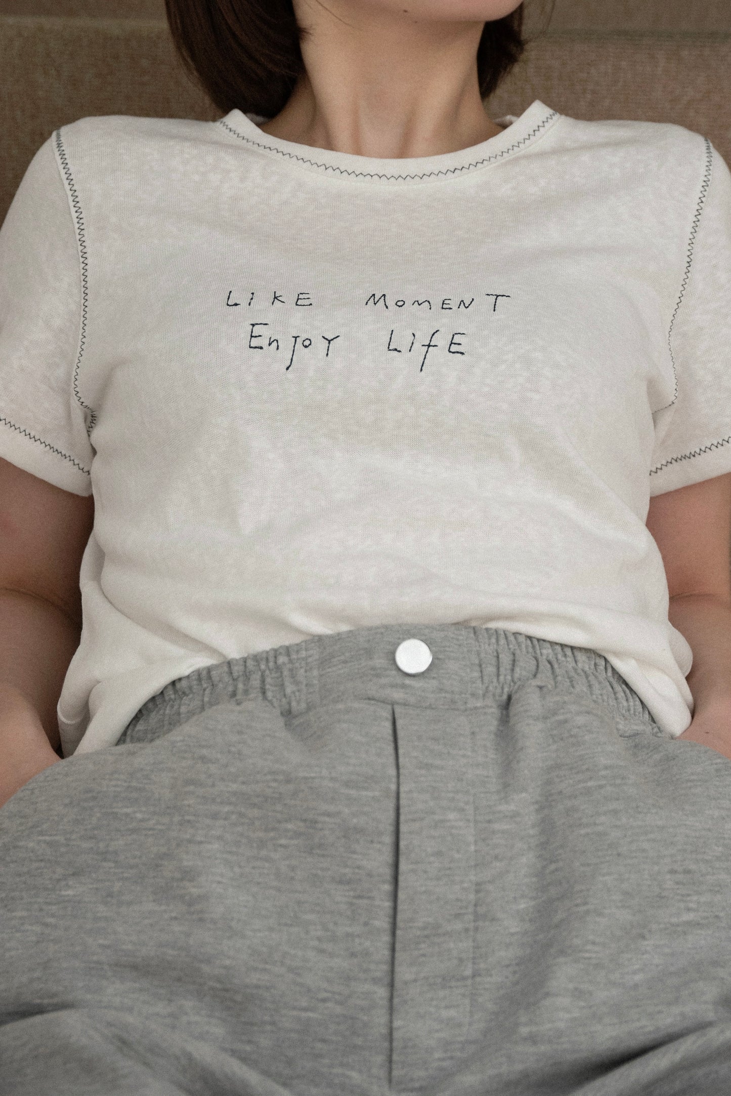 contrast stitch logo t