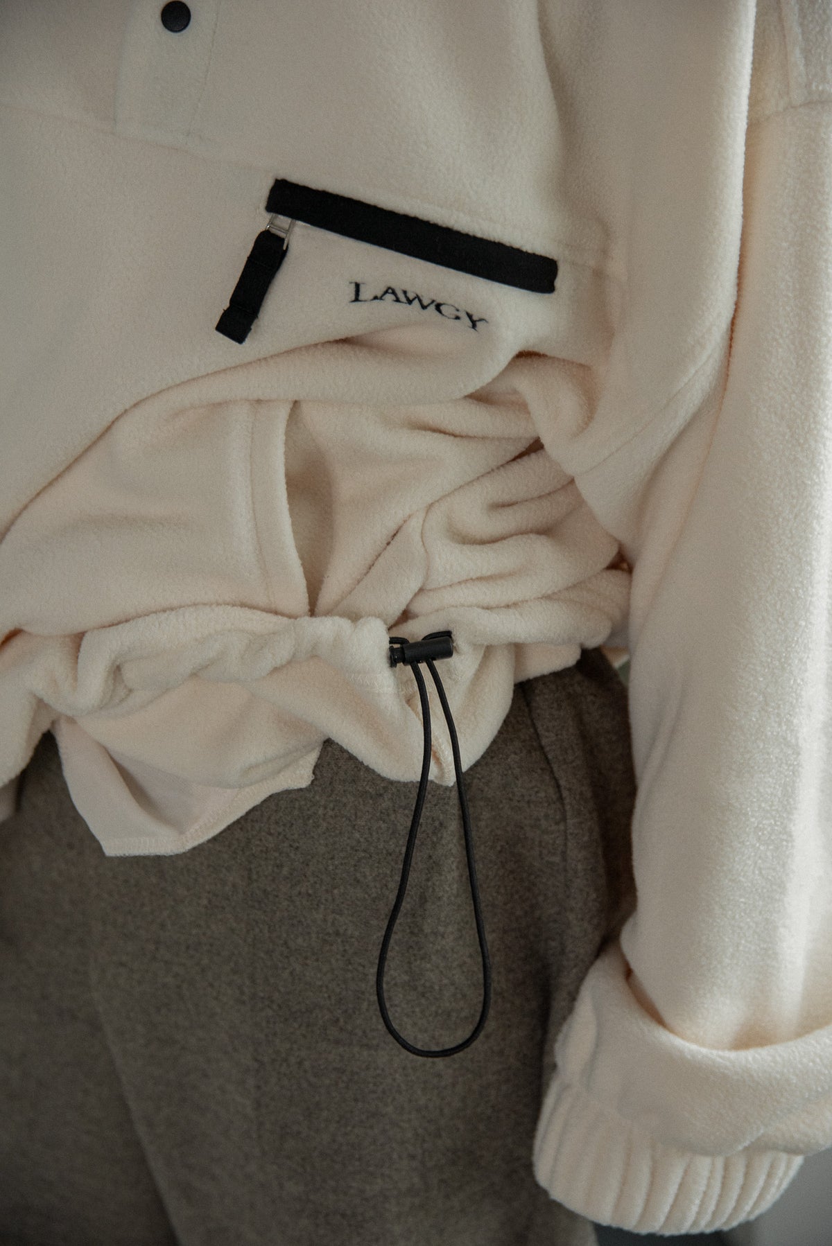 over size embroidery half button fleece