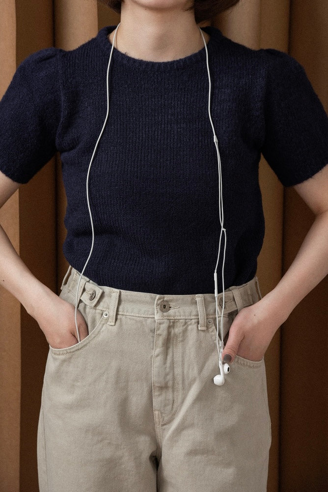 shoulder tuck round neck knit t