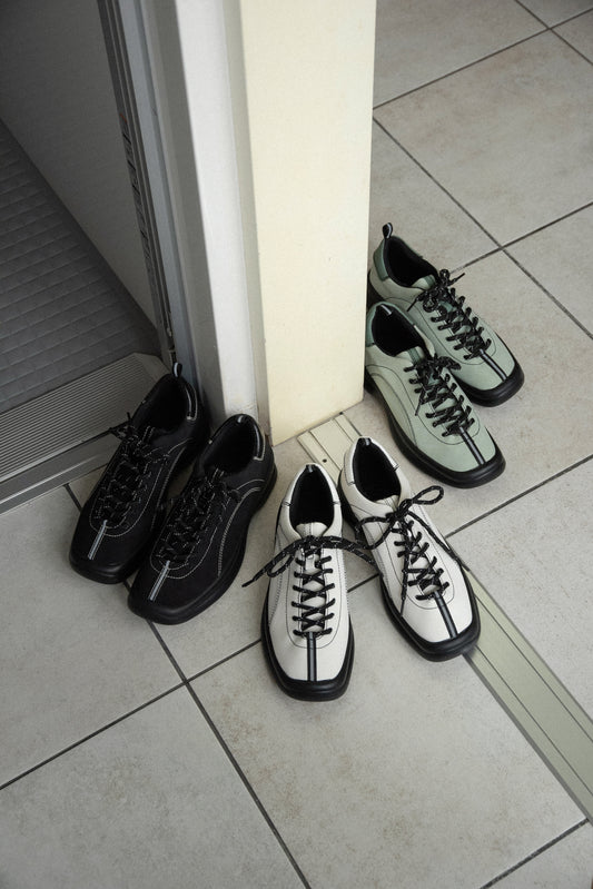 square toe bi color stitch sneaker