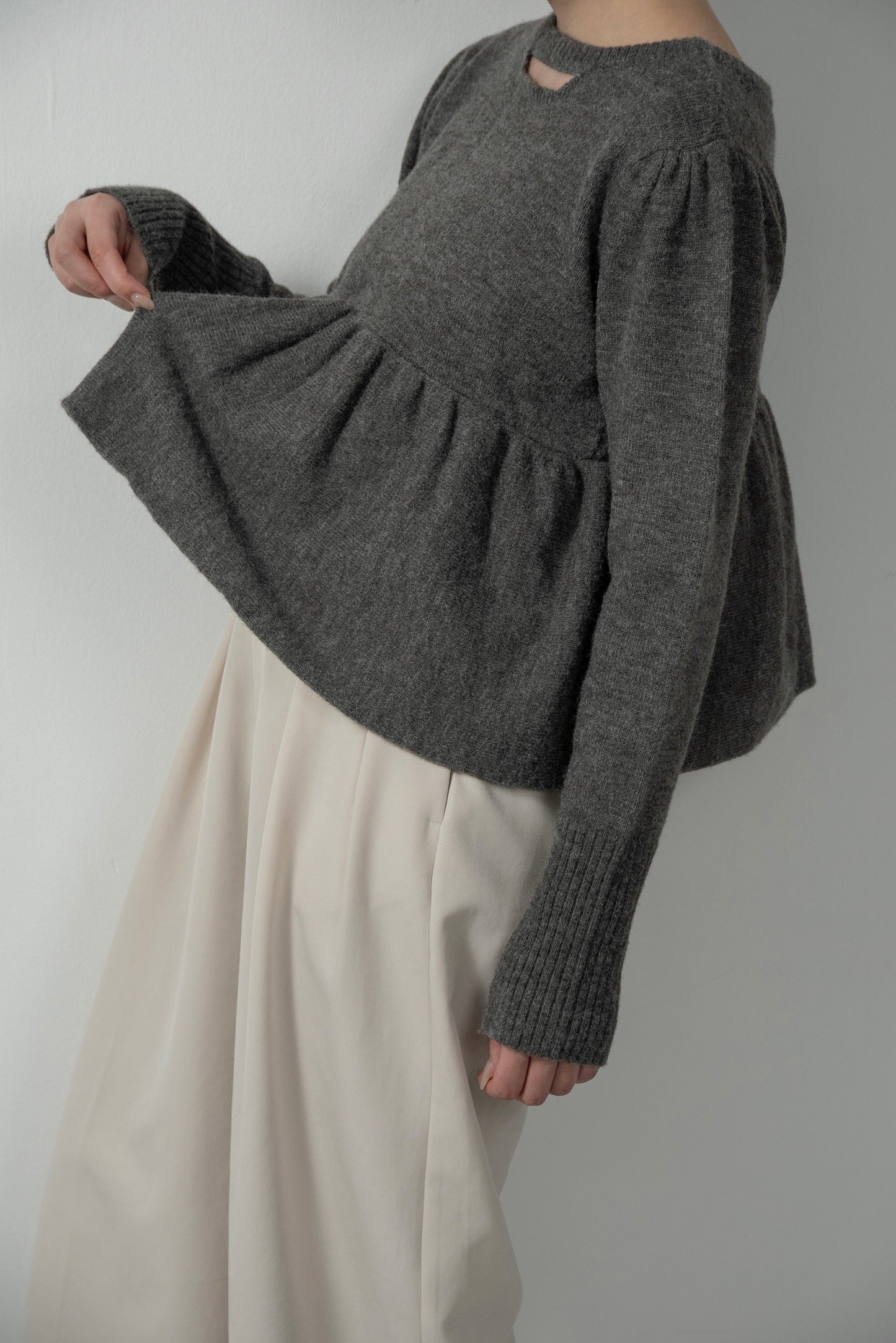 2way balloon flare key neck knit