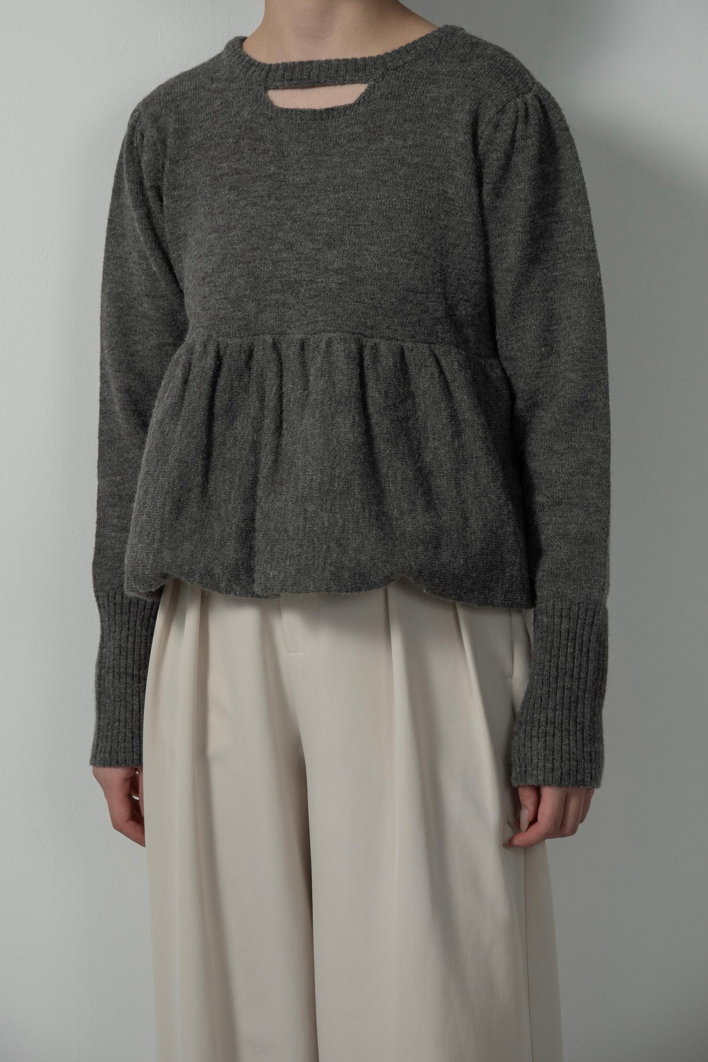 2way balloon flare key neck knit