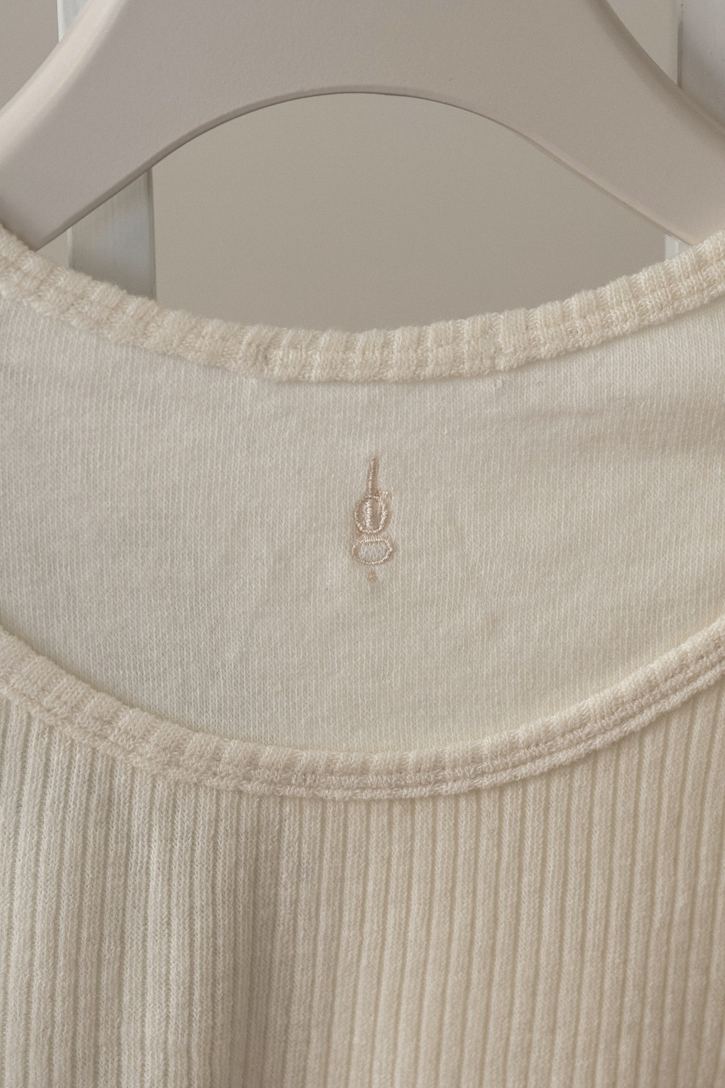 crew neck like layered pattern tops