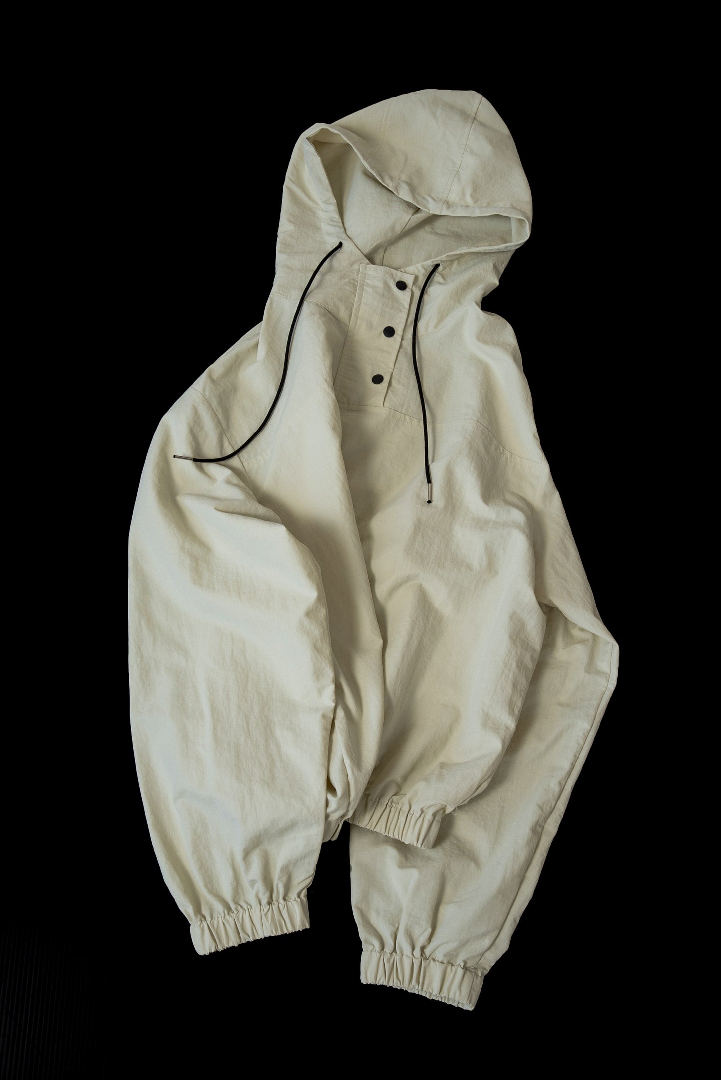 half button shaka hooded blouson