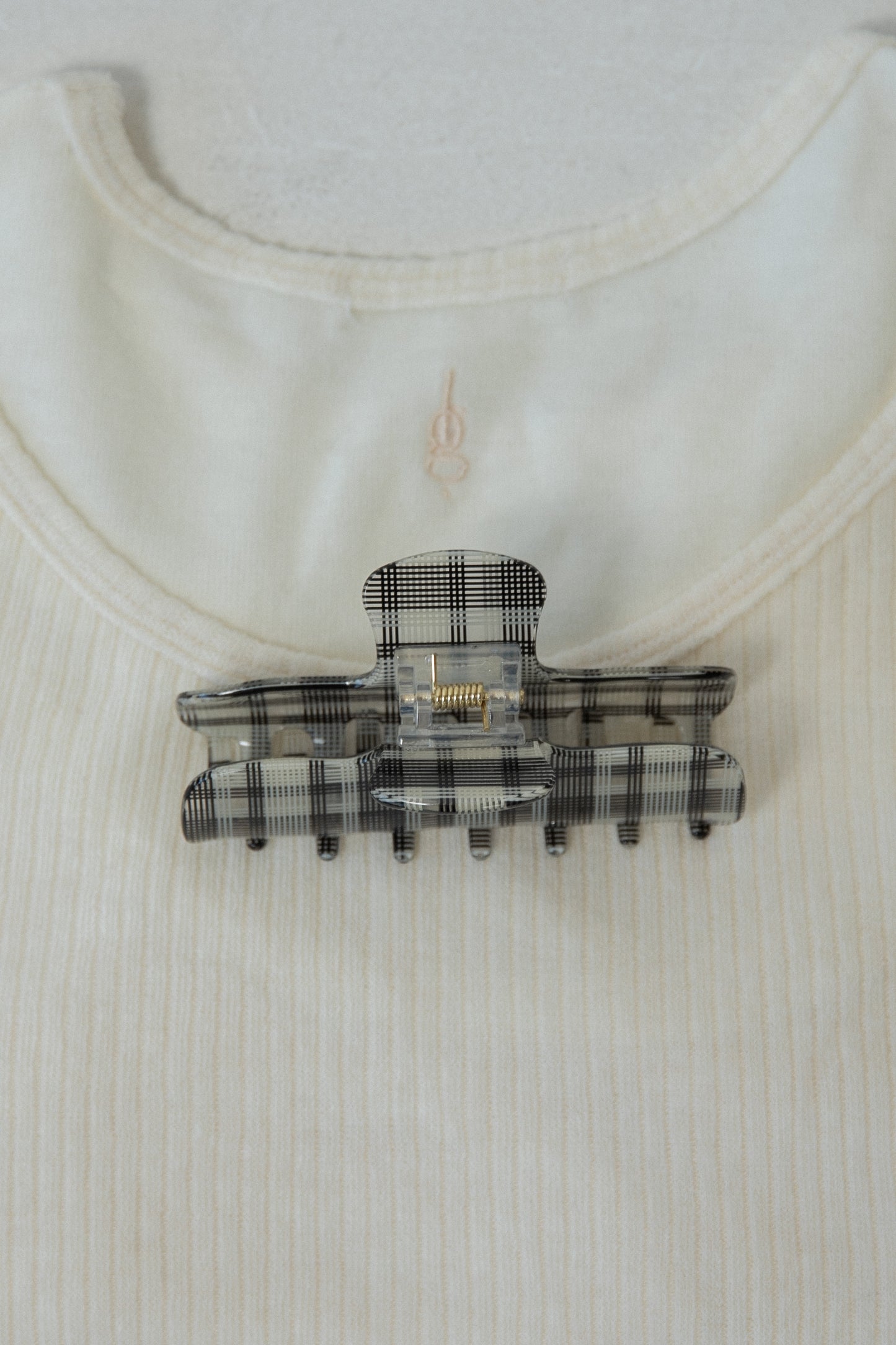 fine line check hair clip