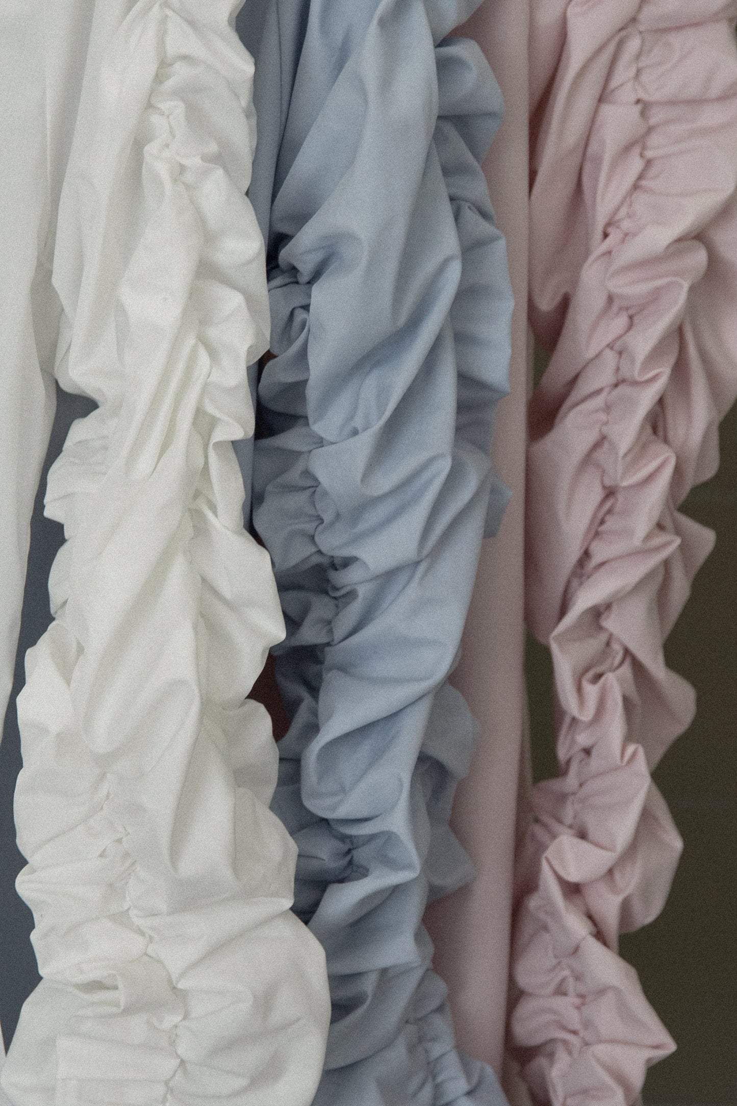 whip sleeve front hole blouse