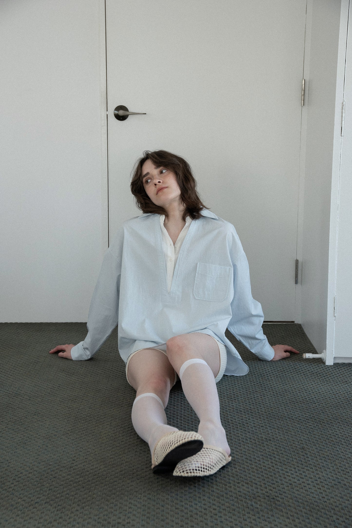 double wind accent v neck shirt