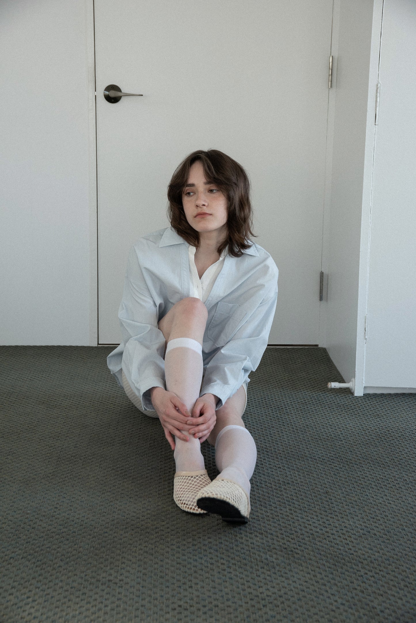 double wind accent v neck shirt