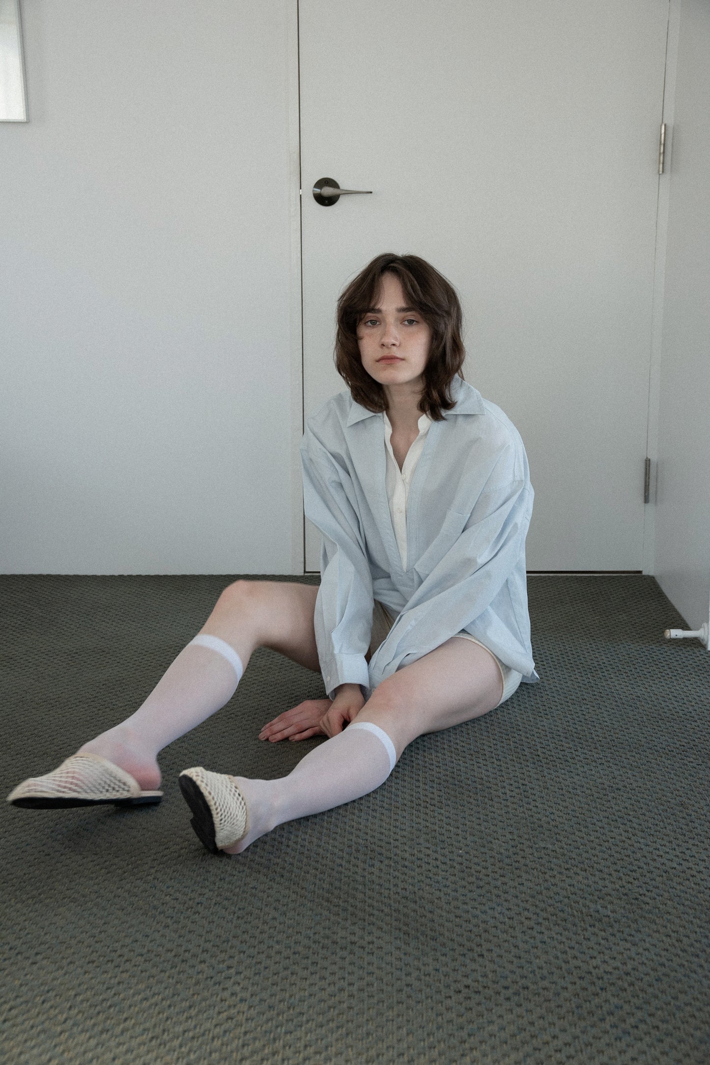 double wind accent v neck shirt