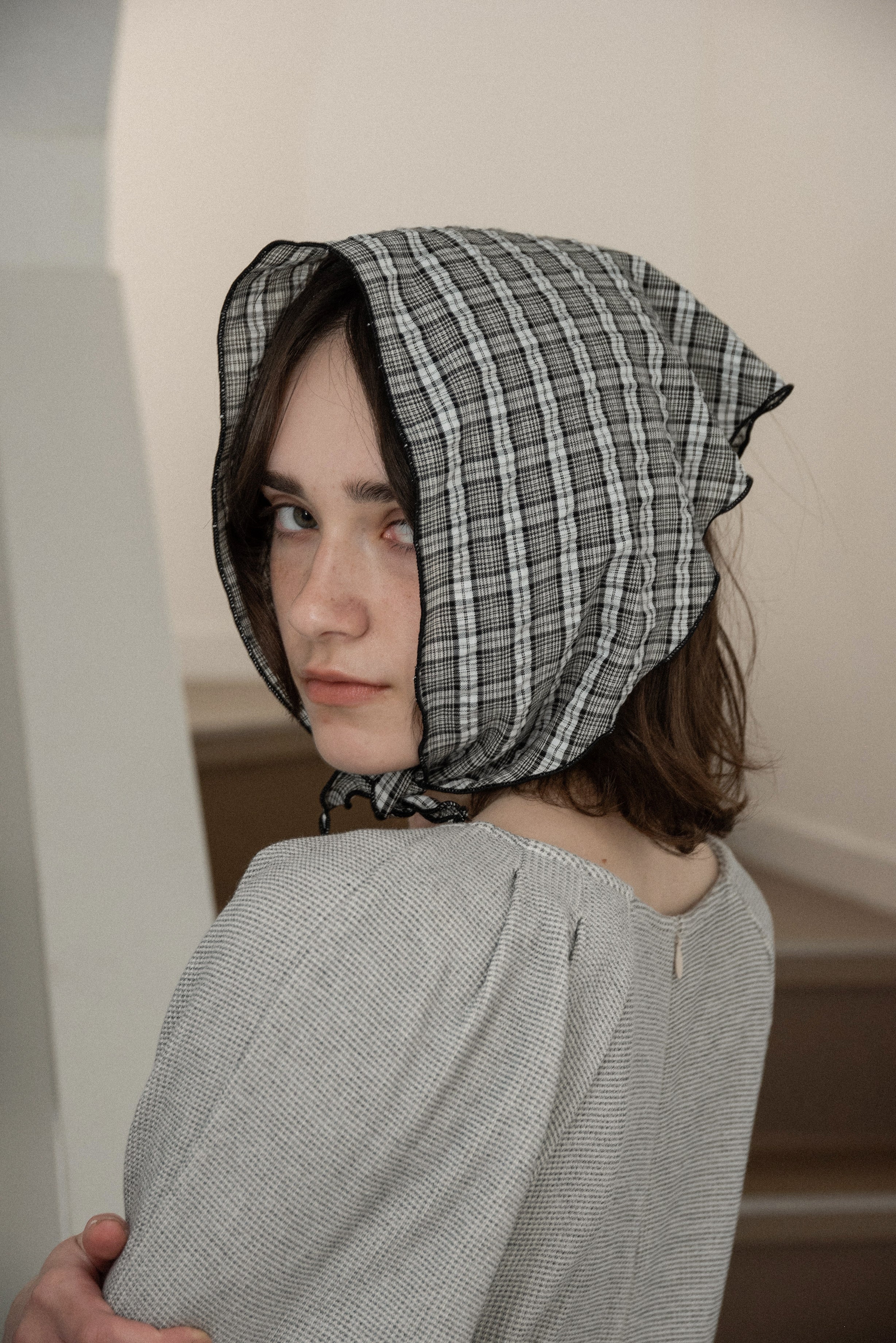 check triangle mellow scarf – eim online（エイム オンライン）