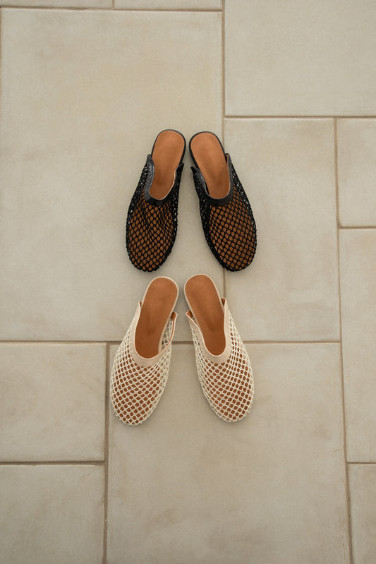 mesh upper flat sandal