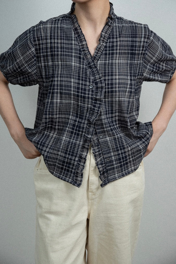 check frill trim blouse【eim plus+限定アイテム】