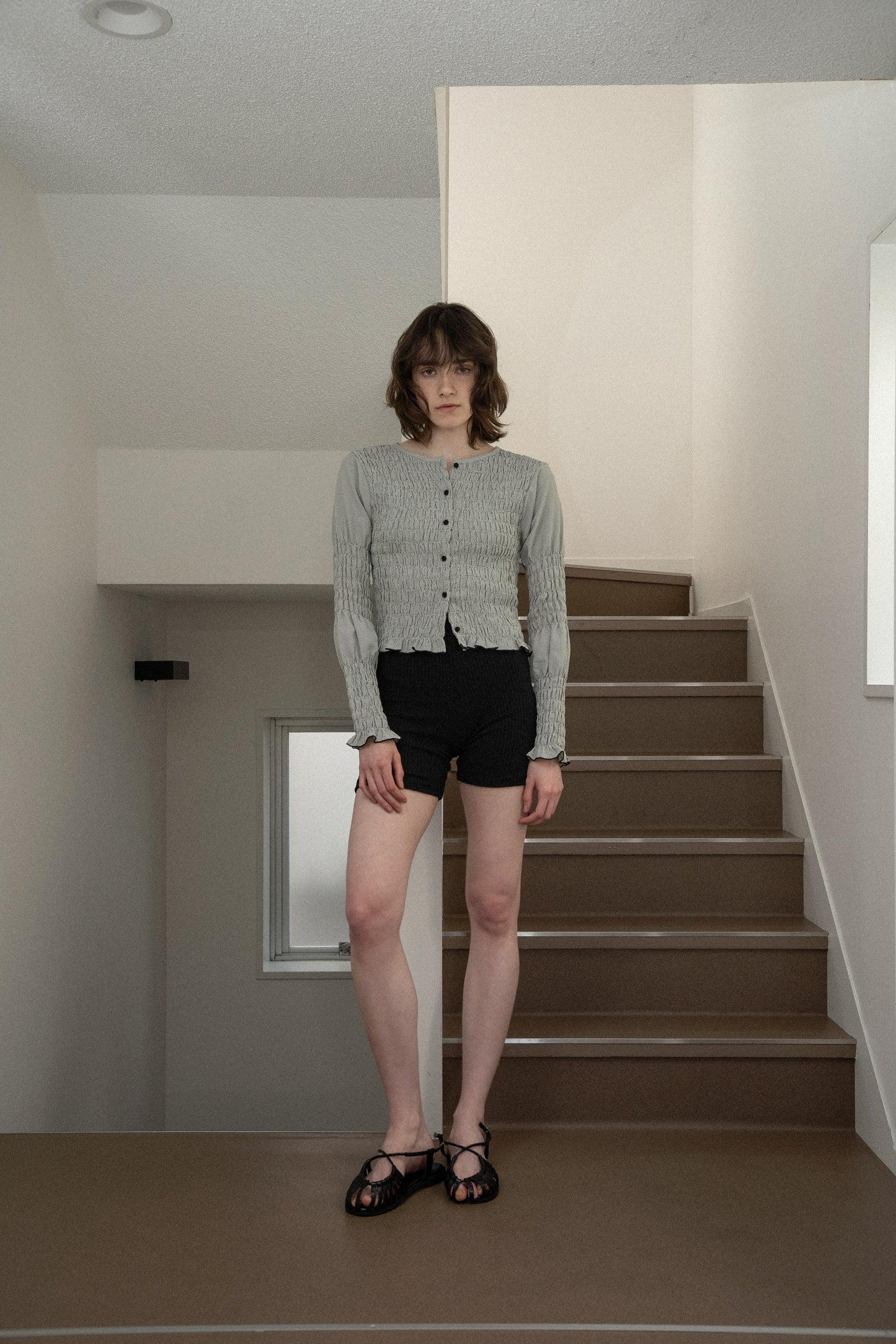 button point random shirring blouse