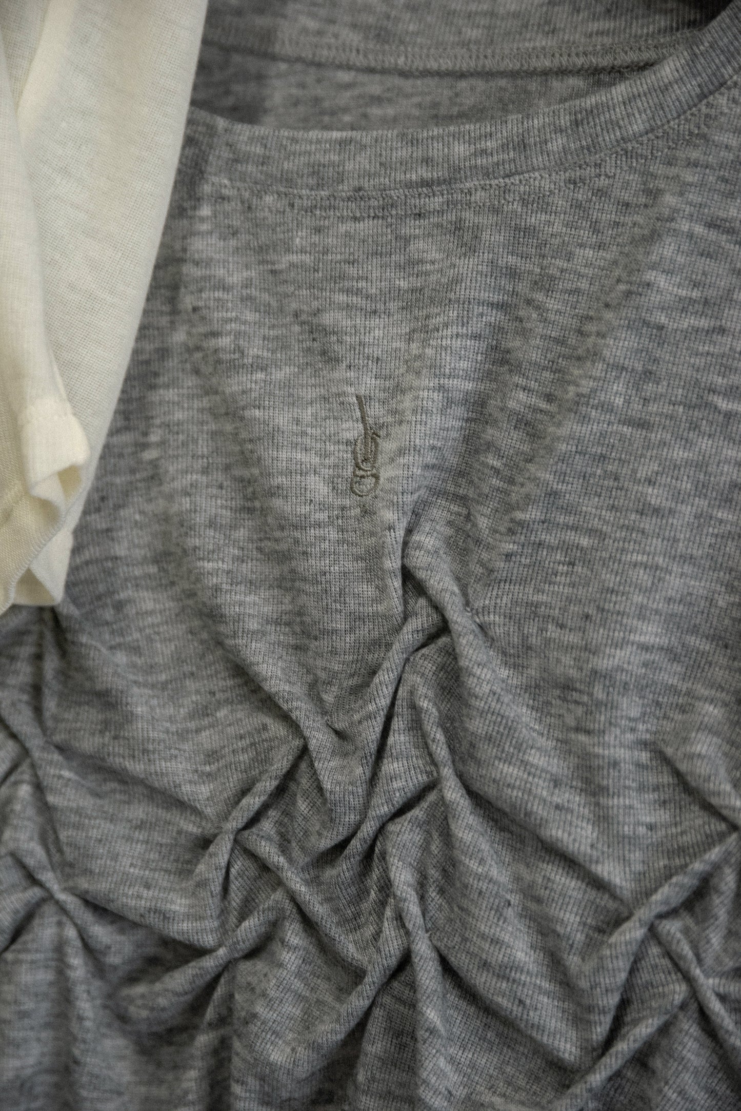 crinkle design point rafu logo t