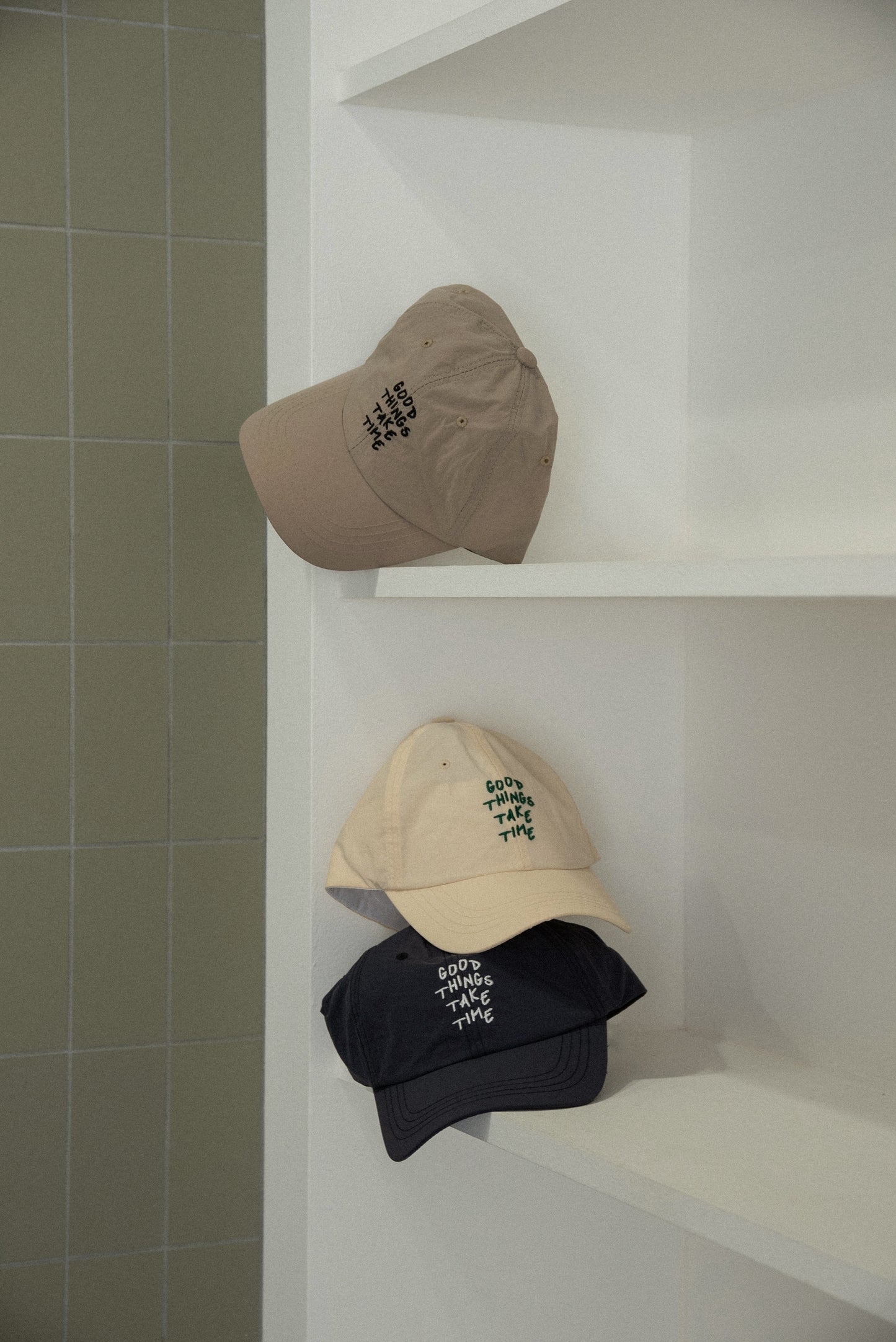 handwritten like logo embroidery cap