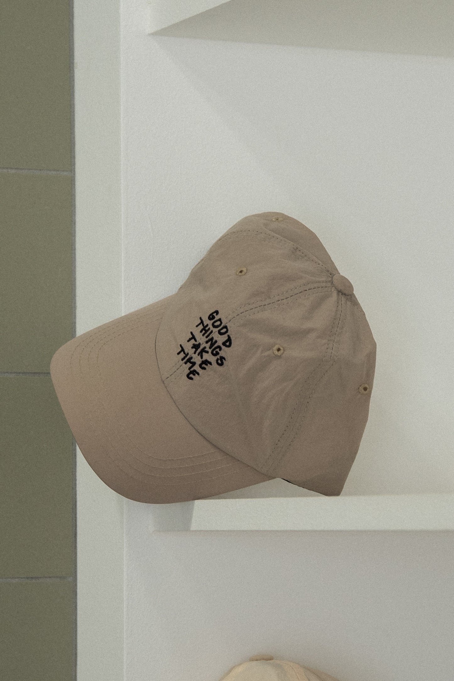handwritten like logo embroidery cap