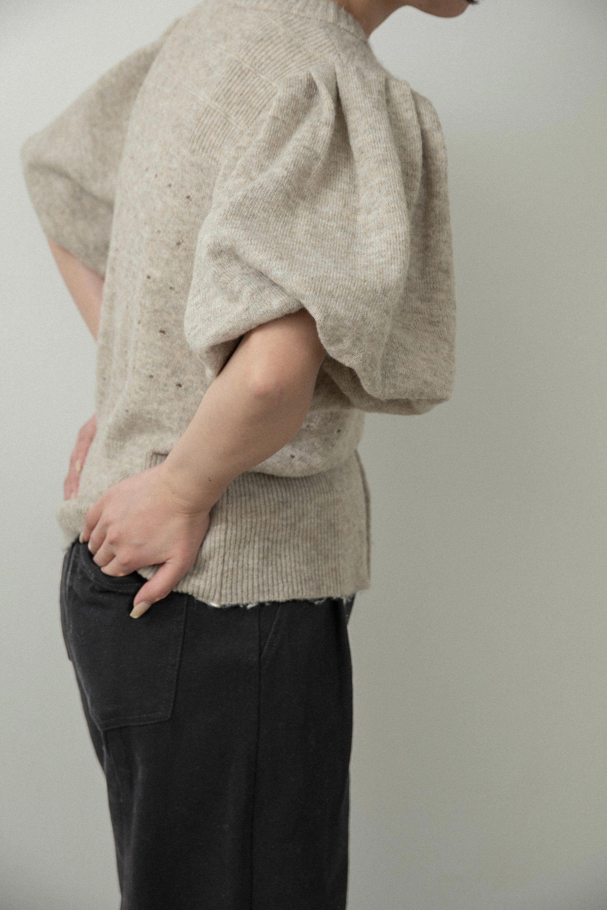 front curl line puff sleeve tops – eim online（エイム オンライン）