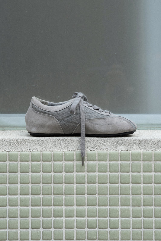 thin sole mixed material sneaker