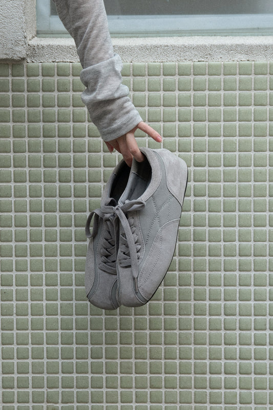 thin sole mixed material sneaker