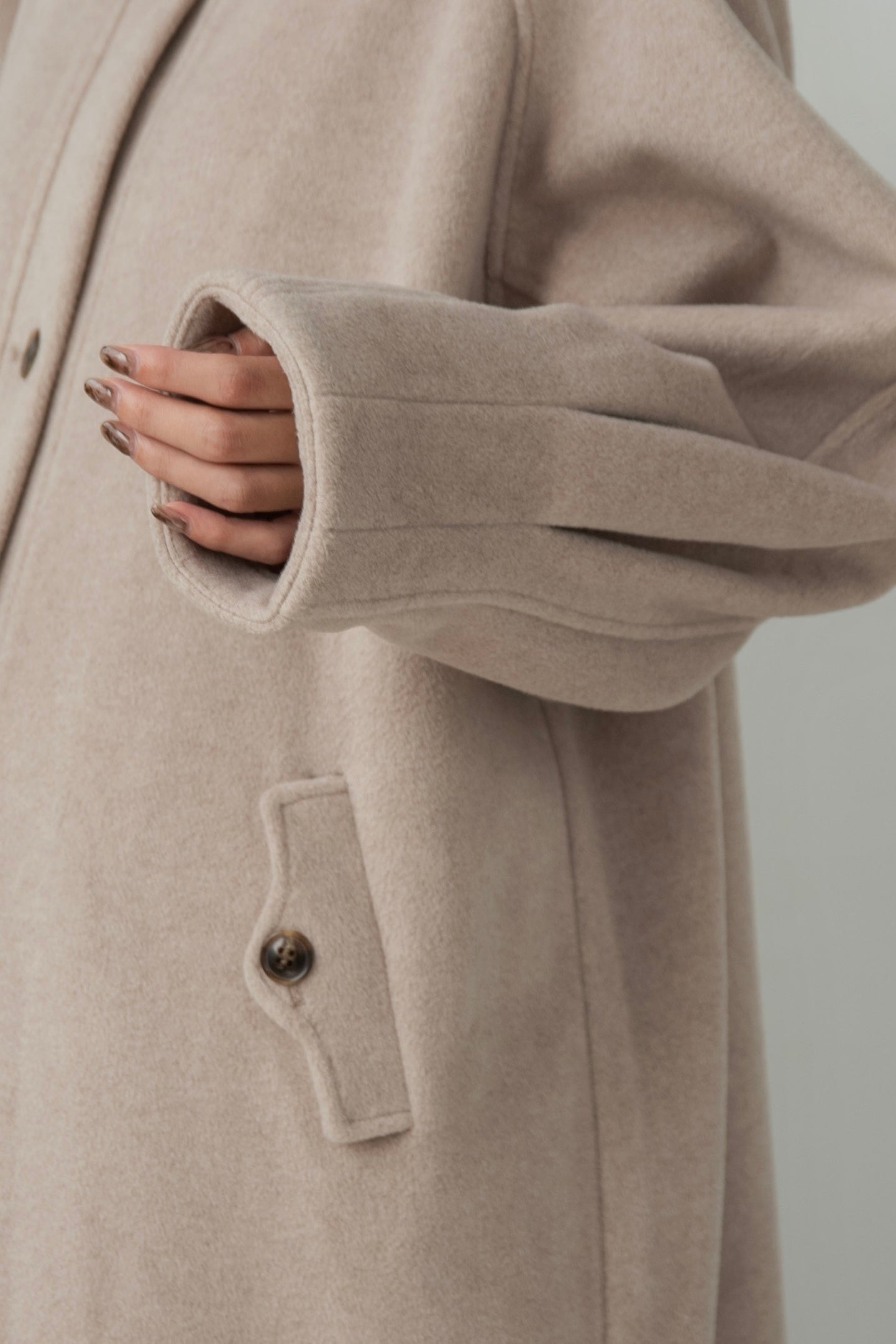 raglan sleeve tuck coat