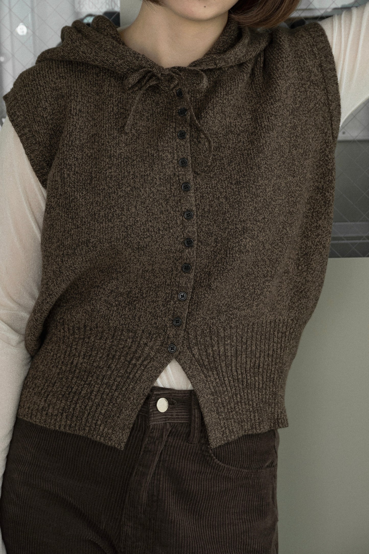 melange yarn string hood knit vest