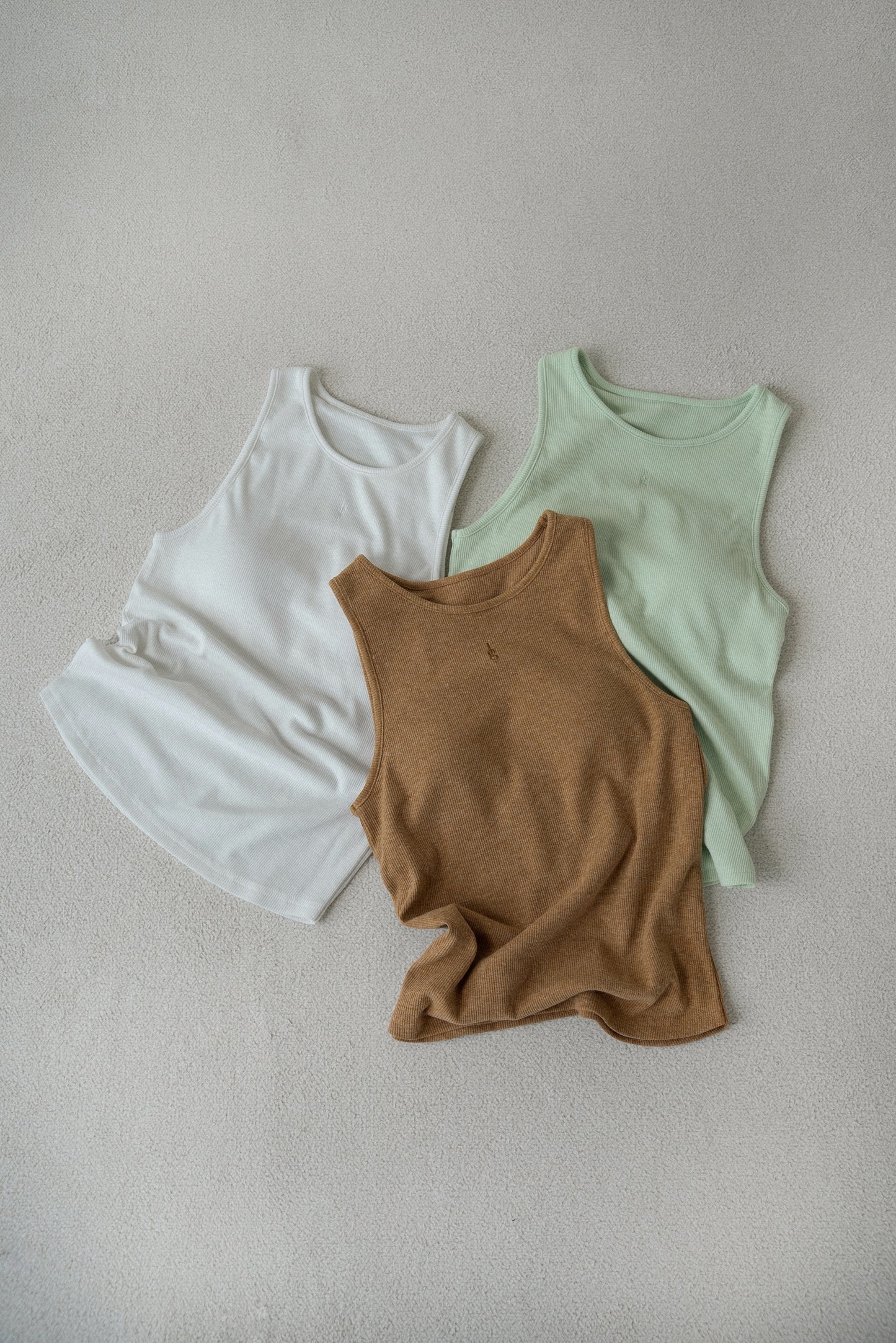 embroidery rib tank top