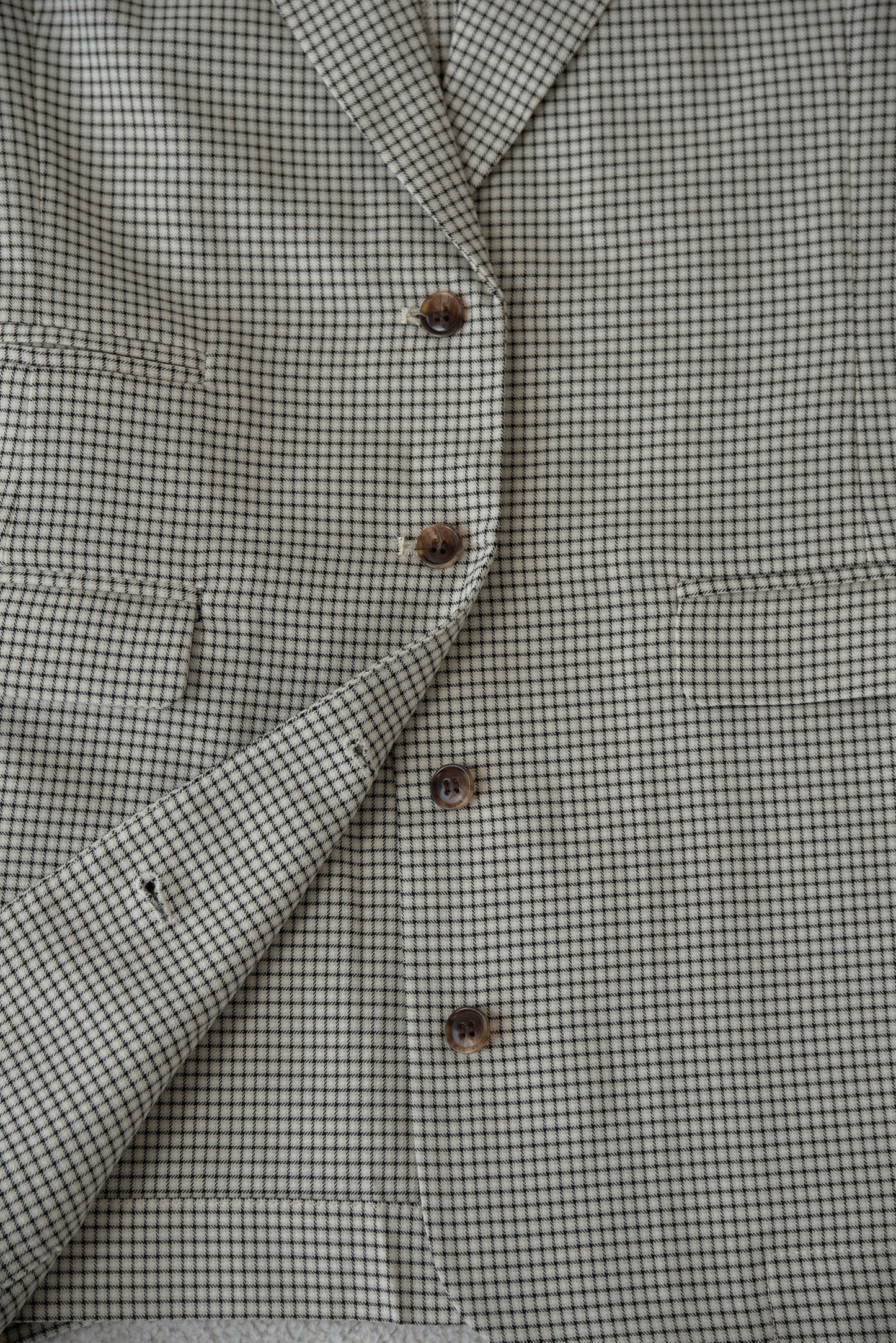 pocket point small button check jacket