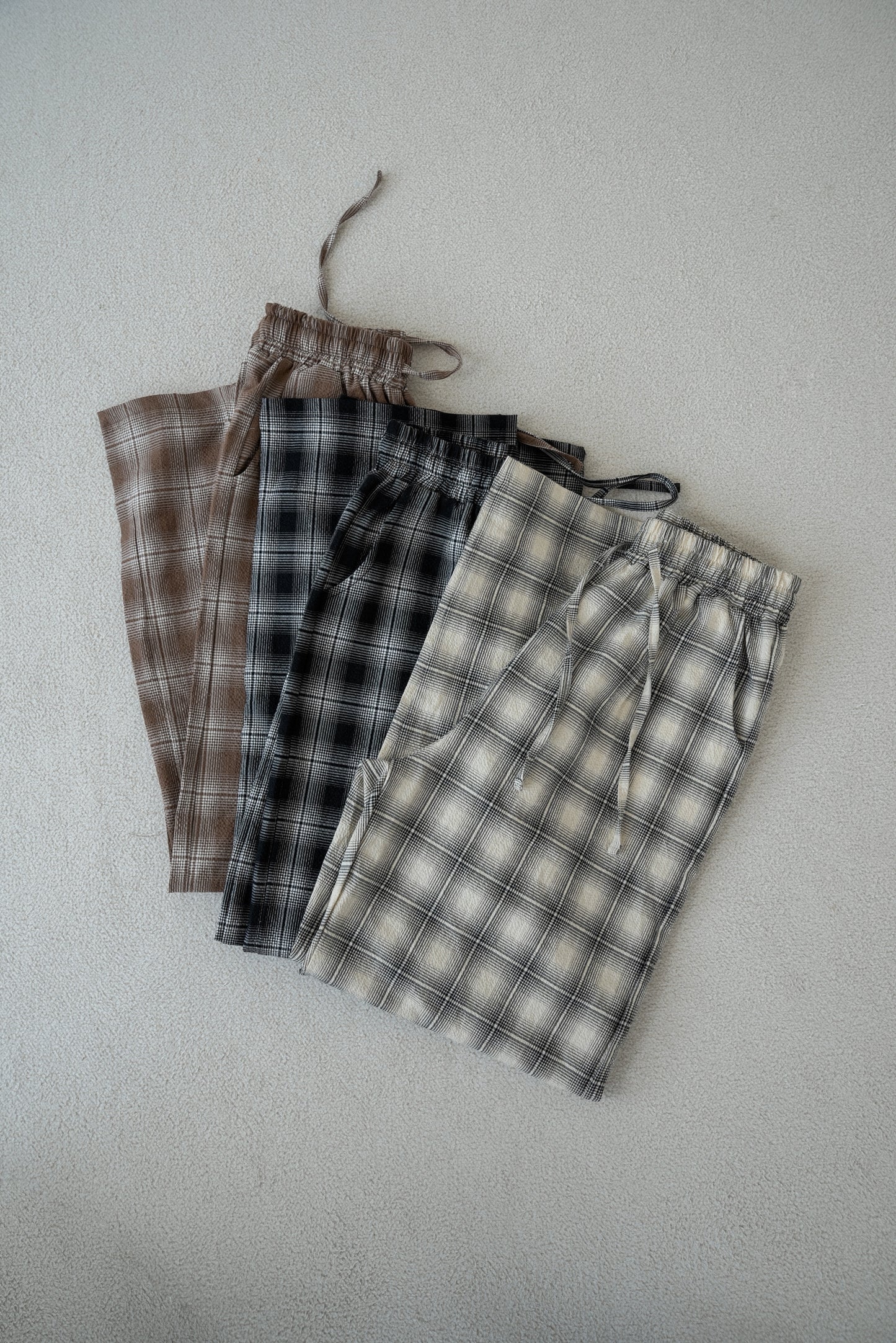 check easy relaxed pants