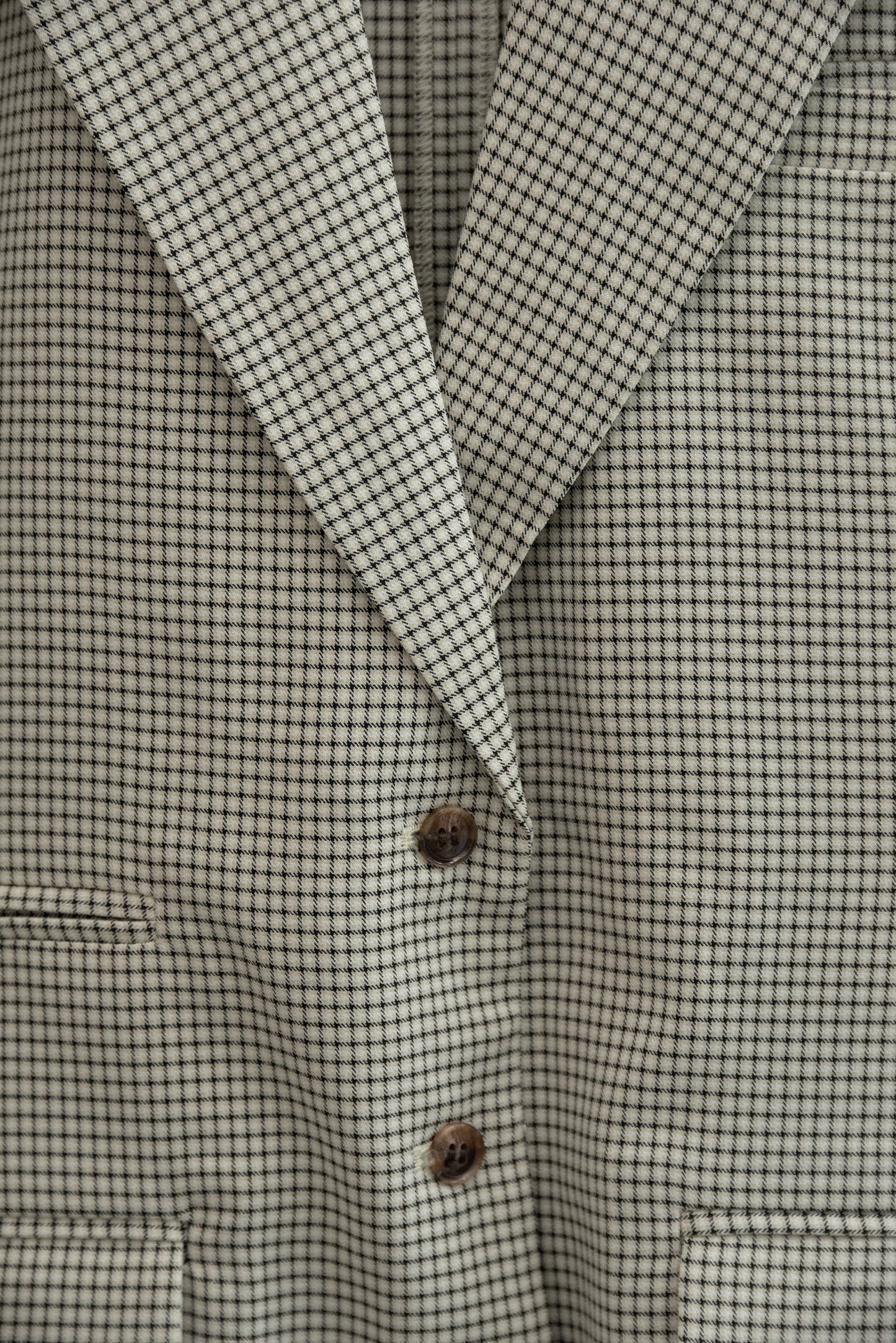 pocket point small button check jacket