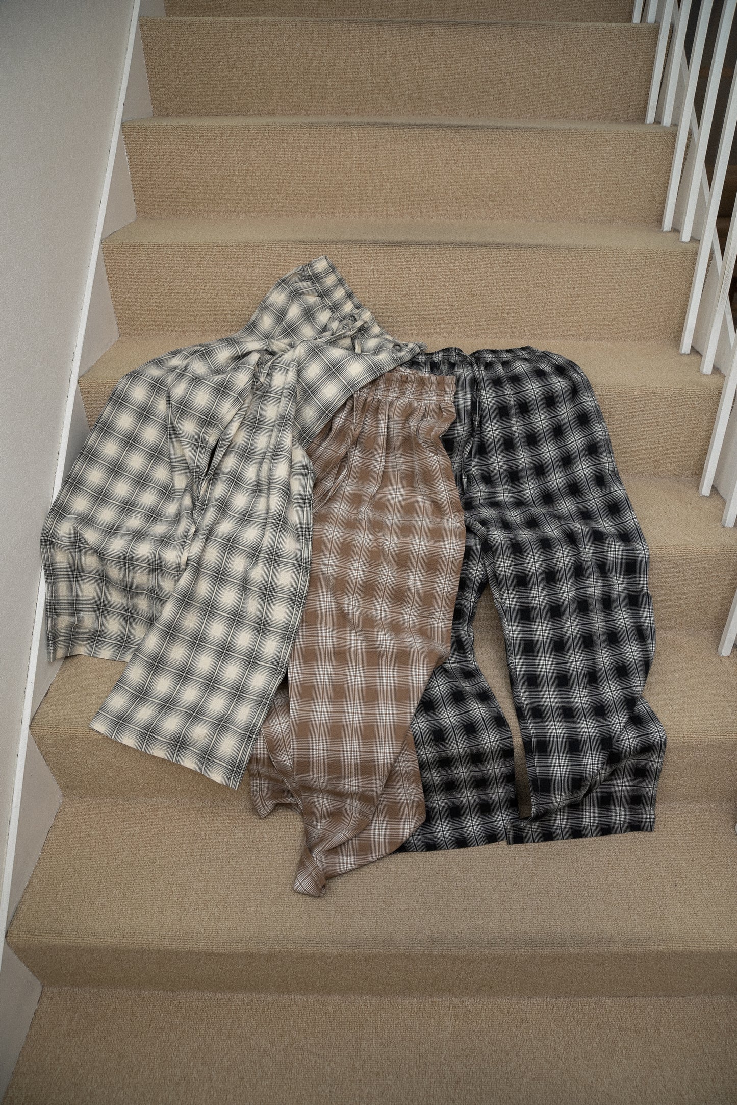 check easy relaxed pants