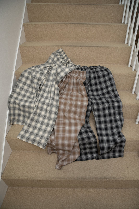 check easy relaxed pants