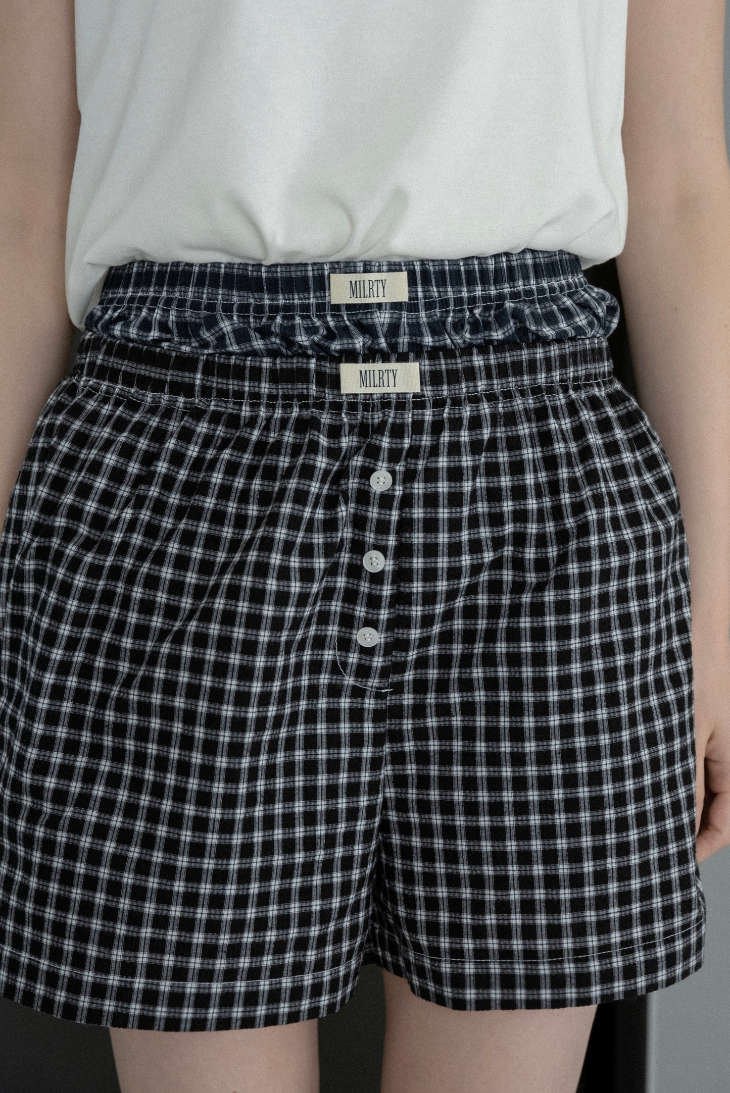 minimal check easy pants
