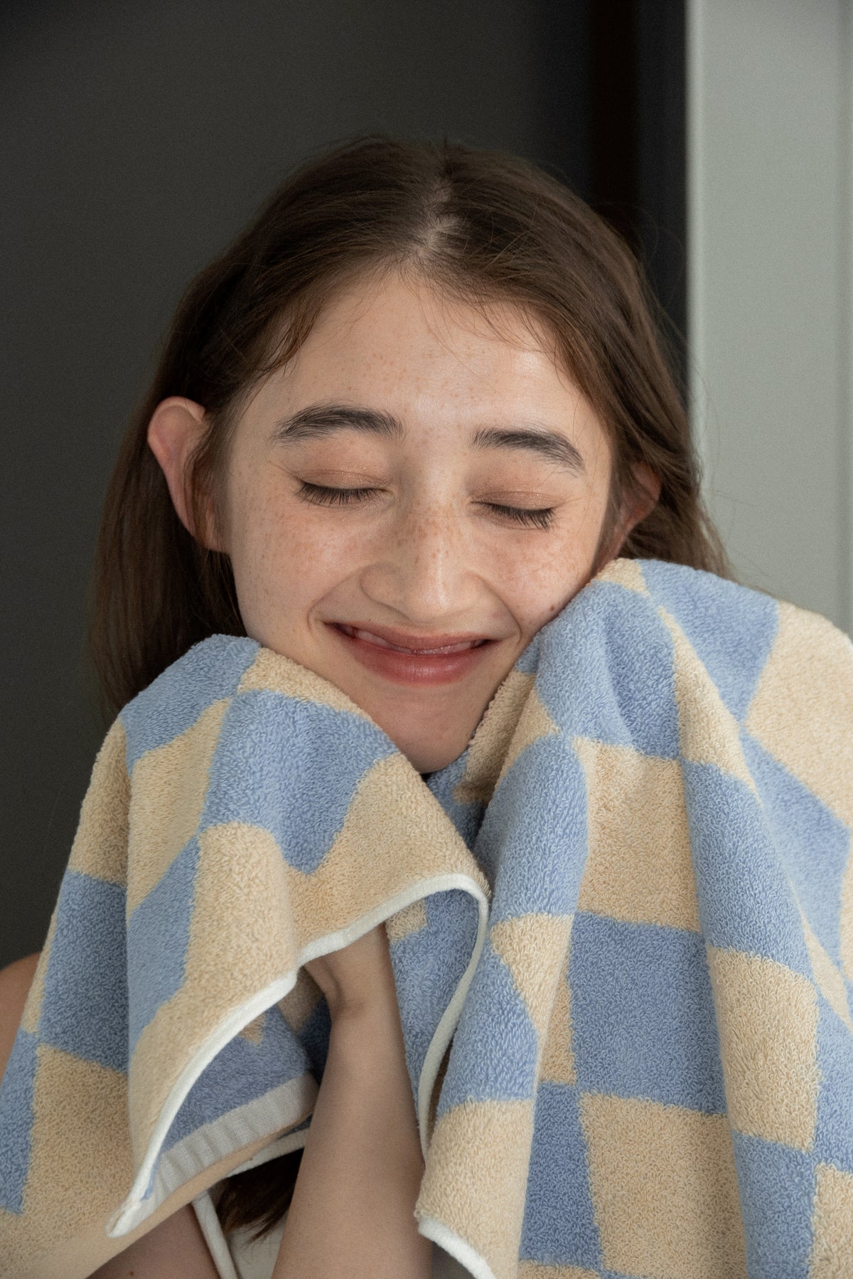 two tone argyle face towel