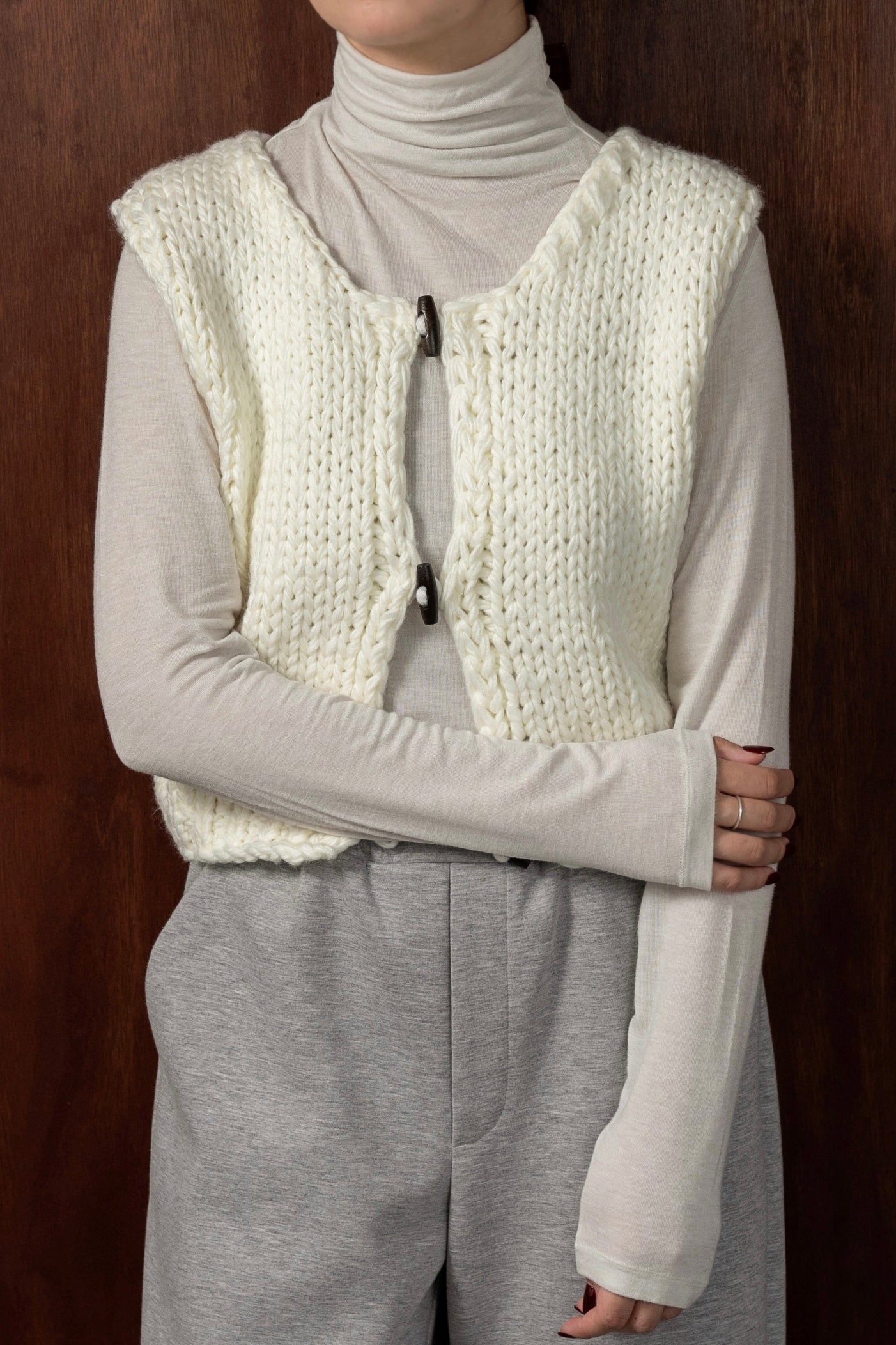 wood button chunky knit vest