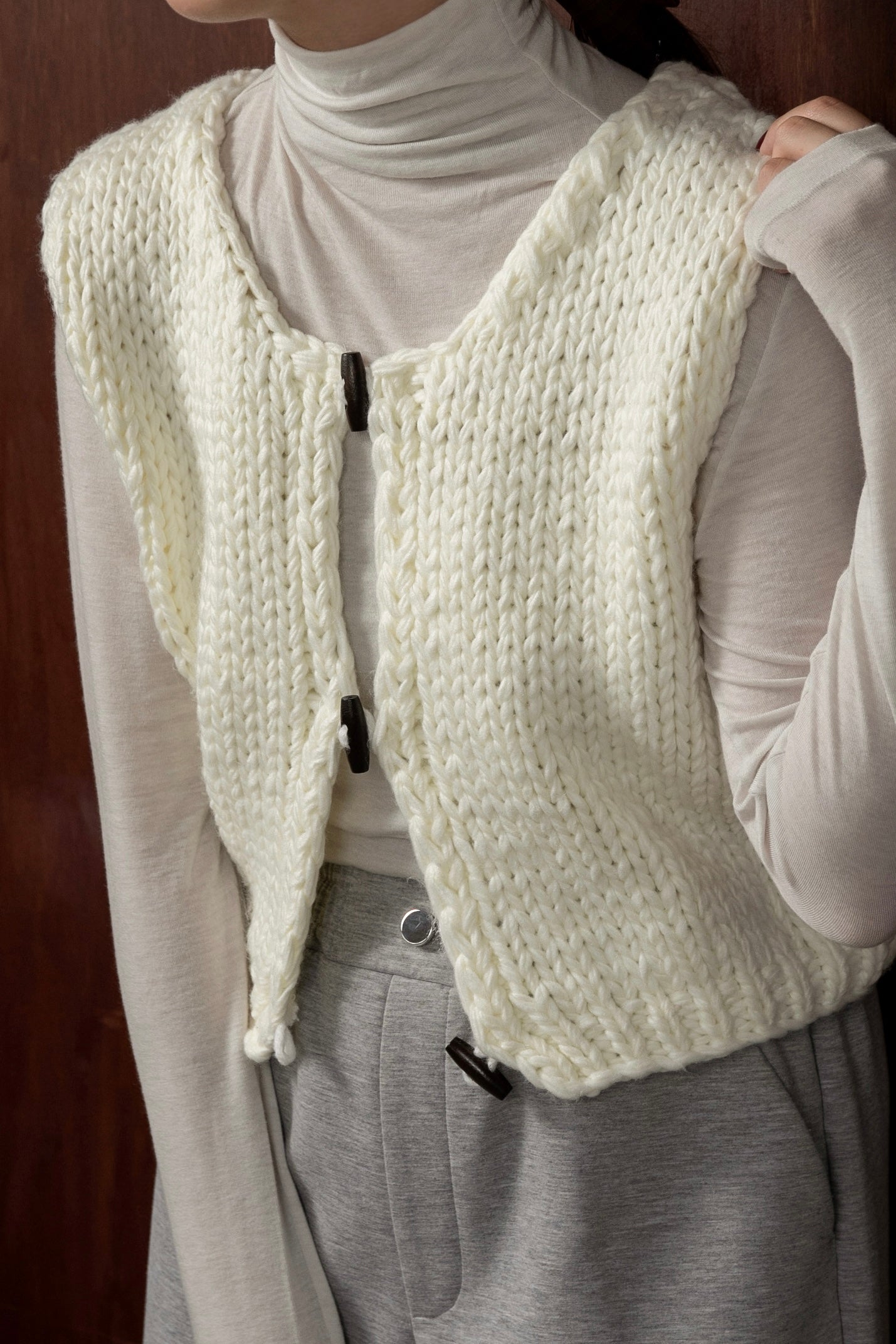 wood button chunky knit vest