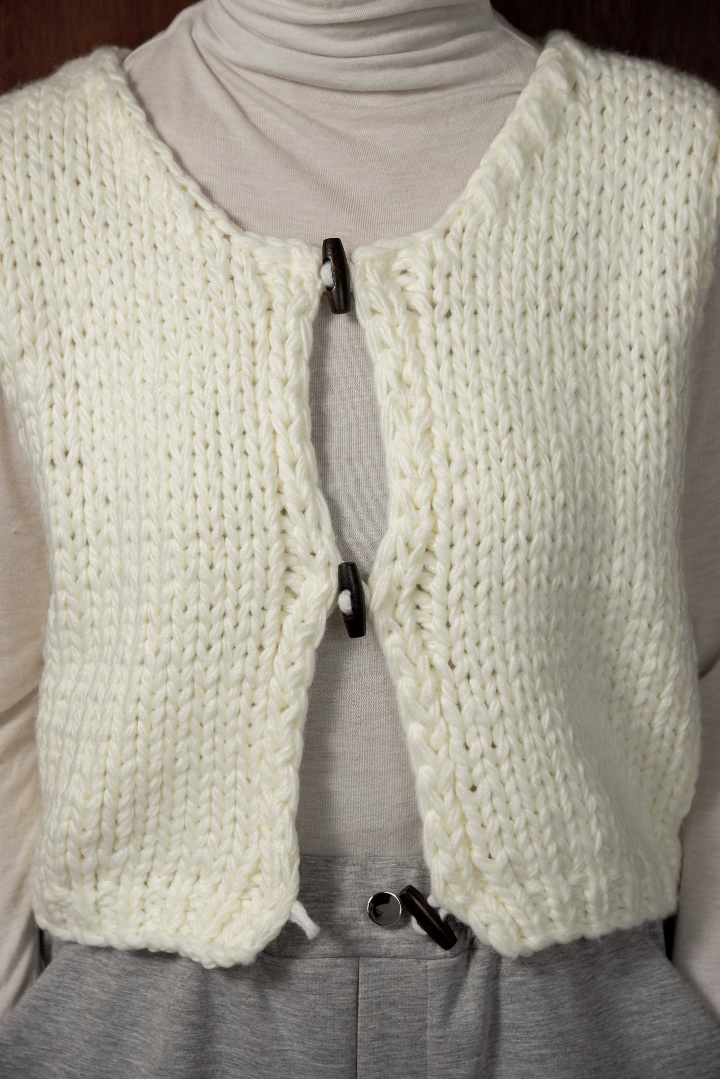wood button chunky knit vest