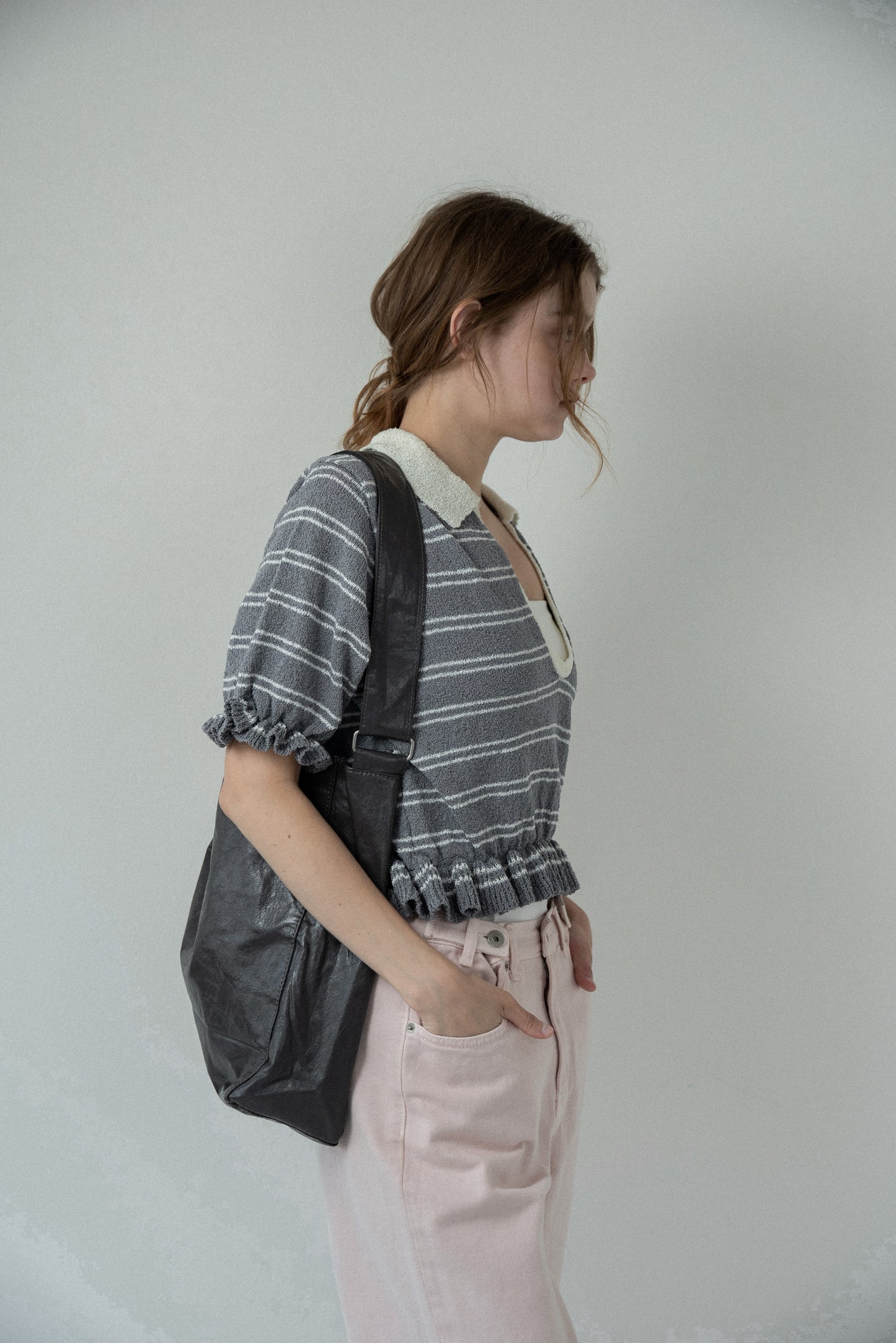 u neck frill border knit tops