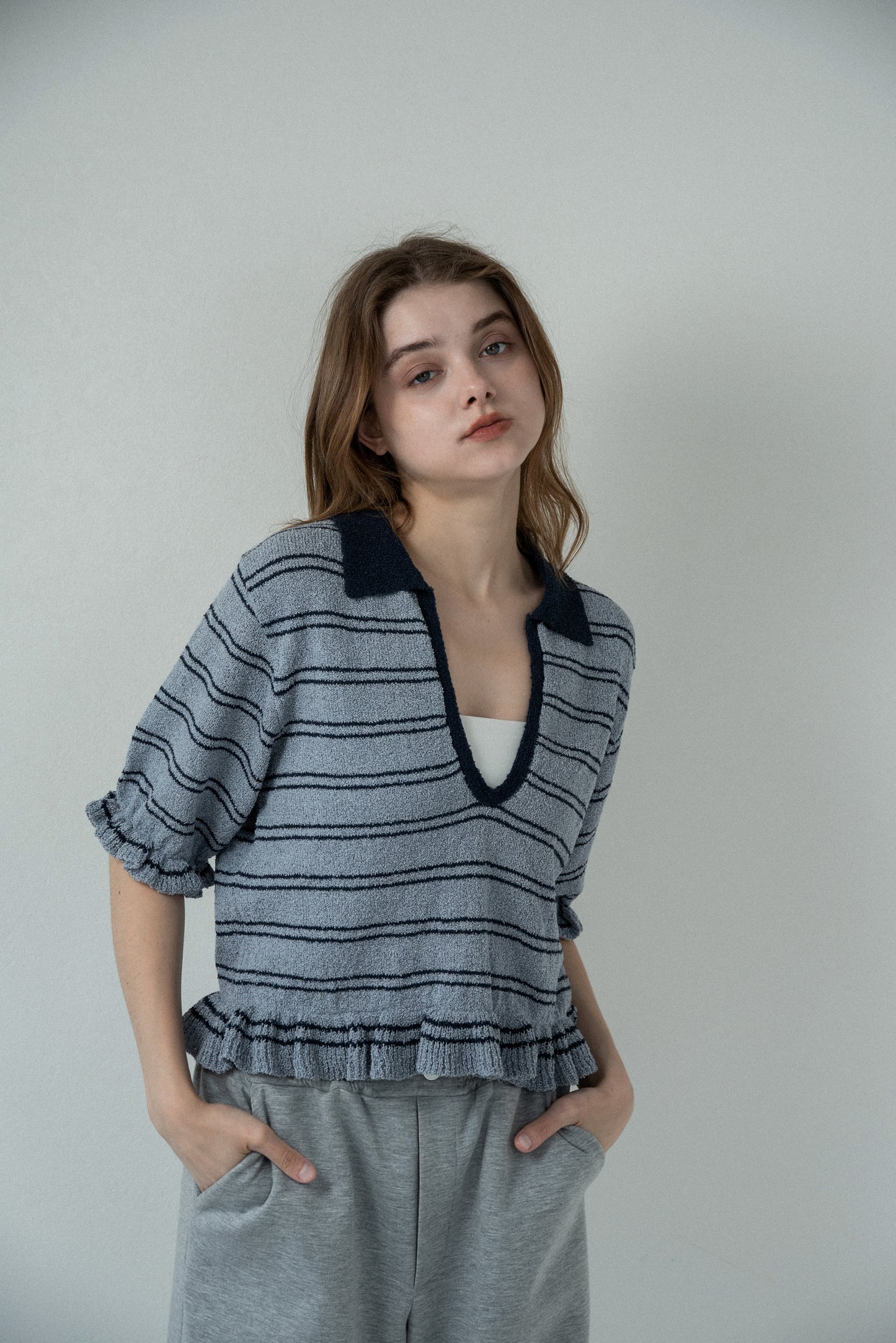 u neck frill border knit tops