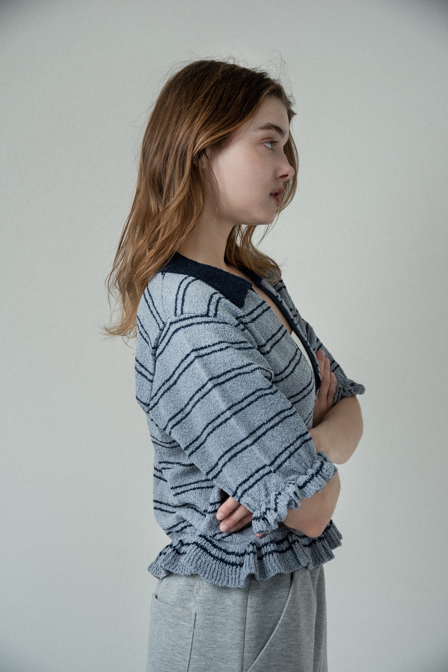 u neck frill border knit tops
