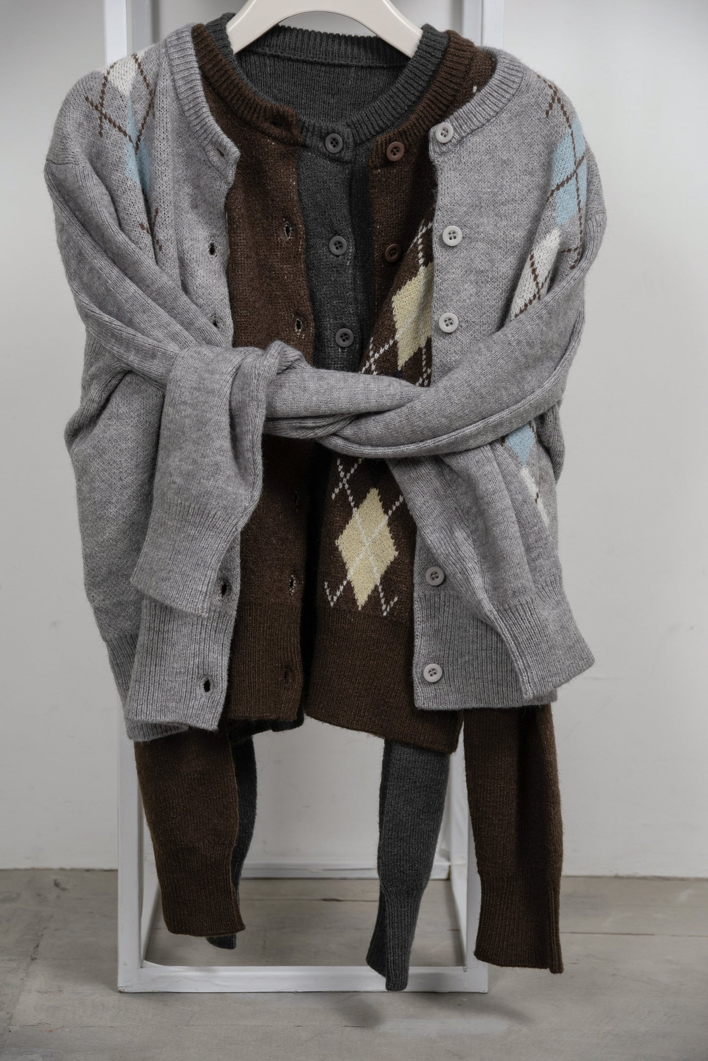 argyle pattern simple cardigan