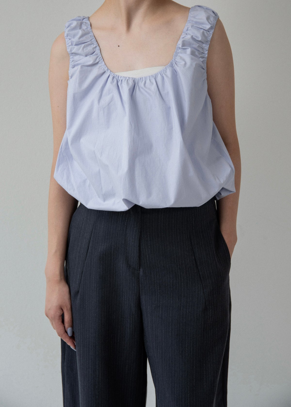 balloon gather sleeveless tops