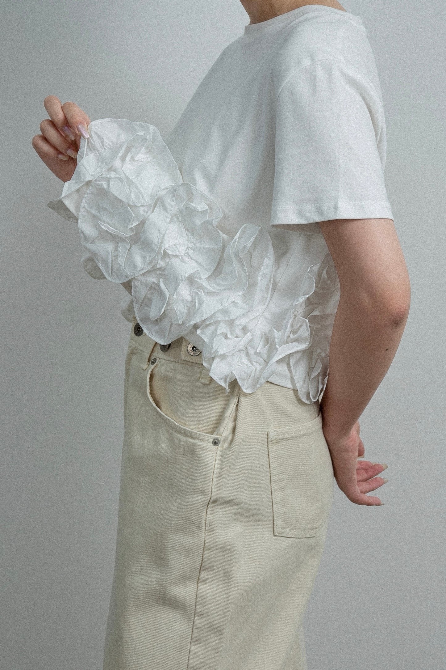 wavy frill round neck t