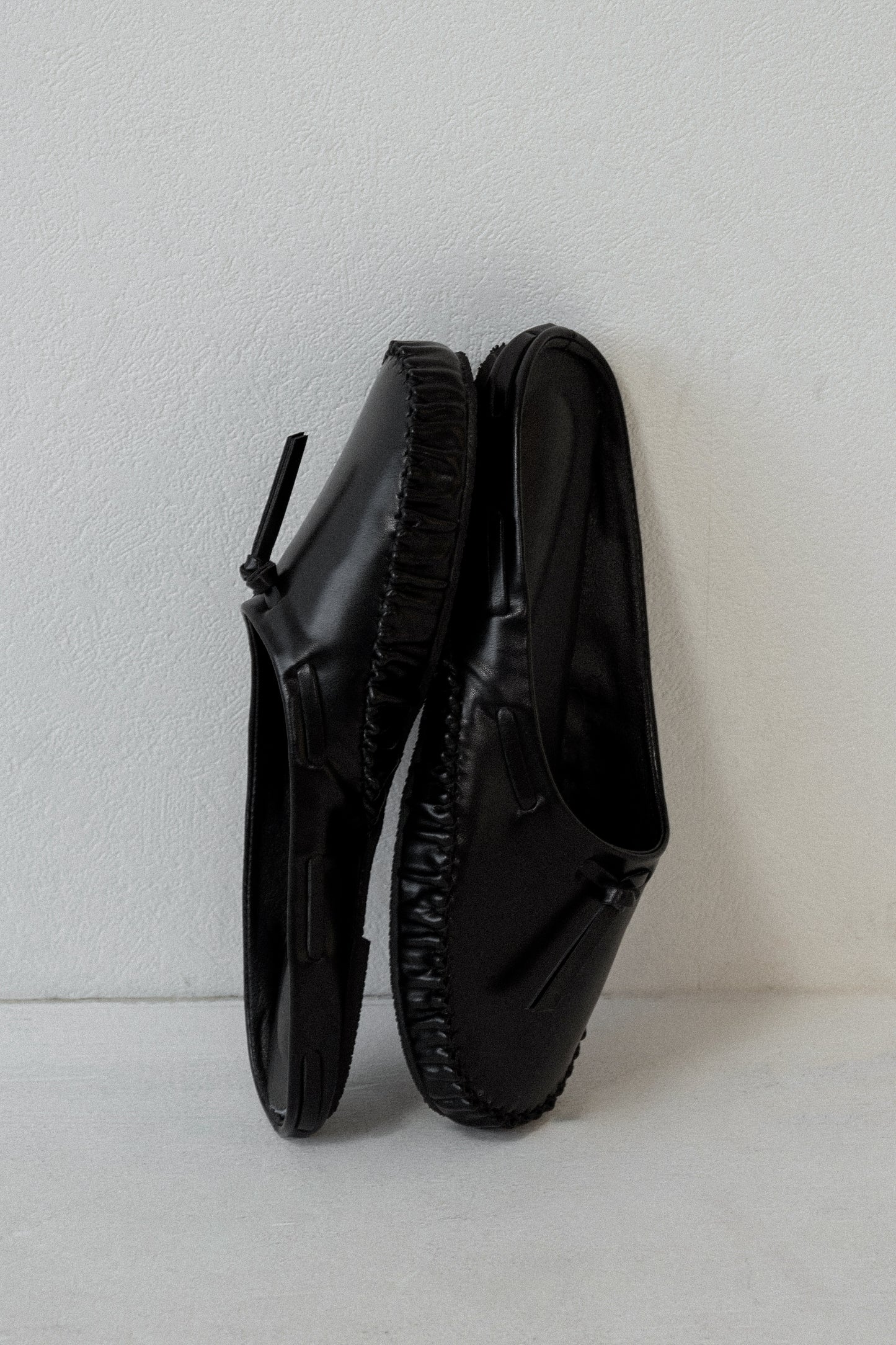 tied detail moccasin sabo