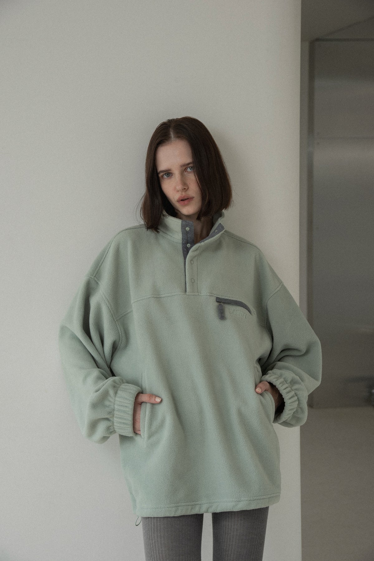 over size embroidery half button fleece