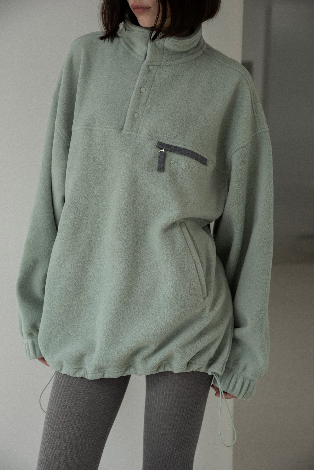 over size embroidery half button fleece
