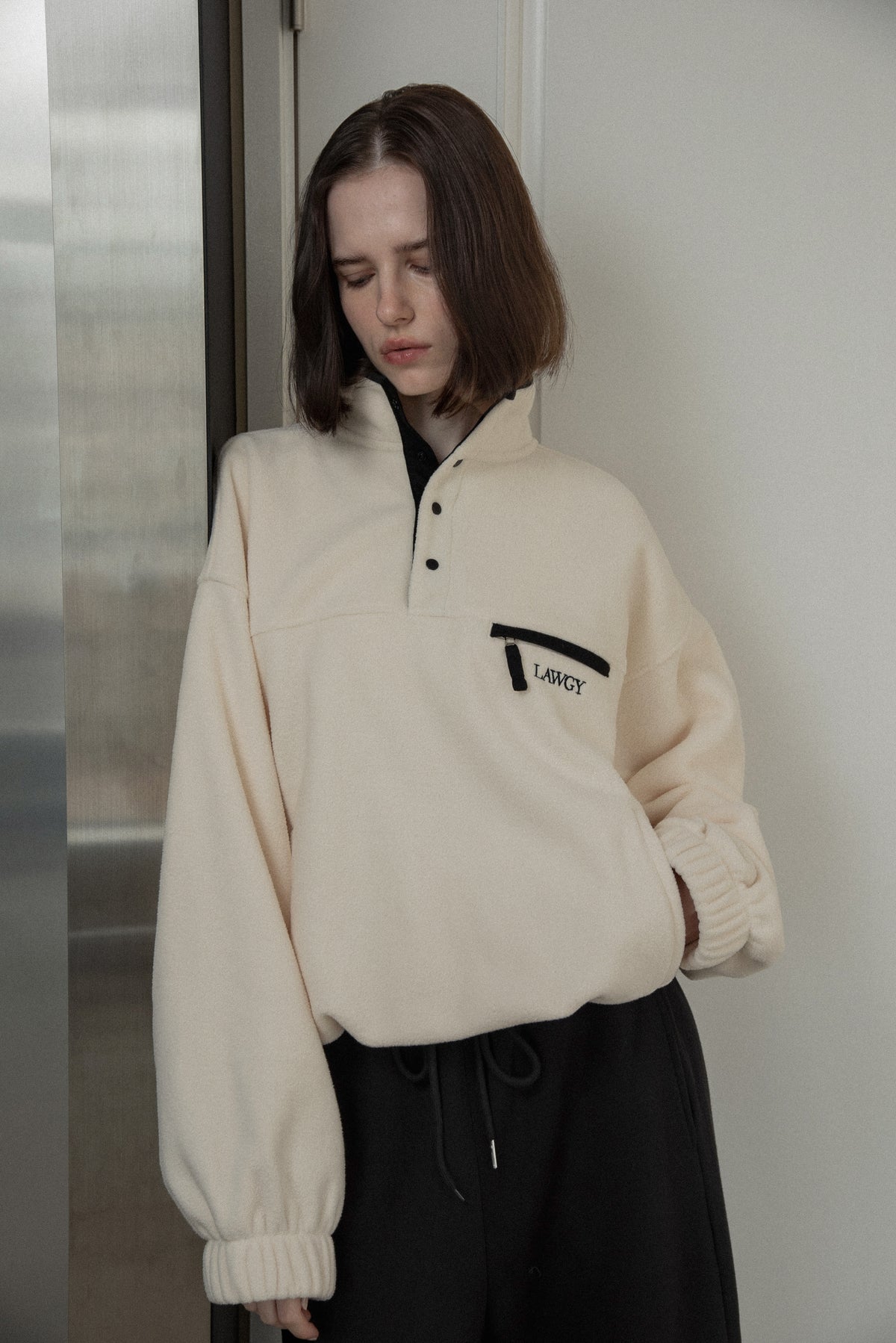 over size embroidery half button fleece