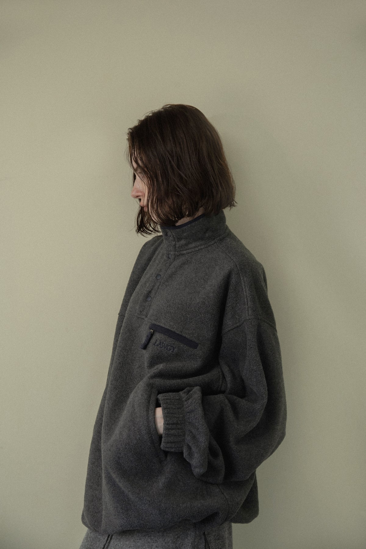 over size embroidery half button fleece