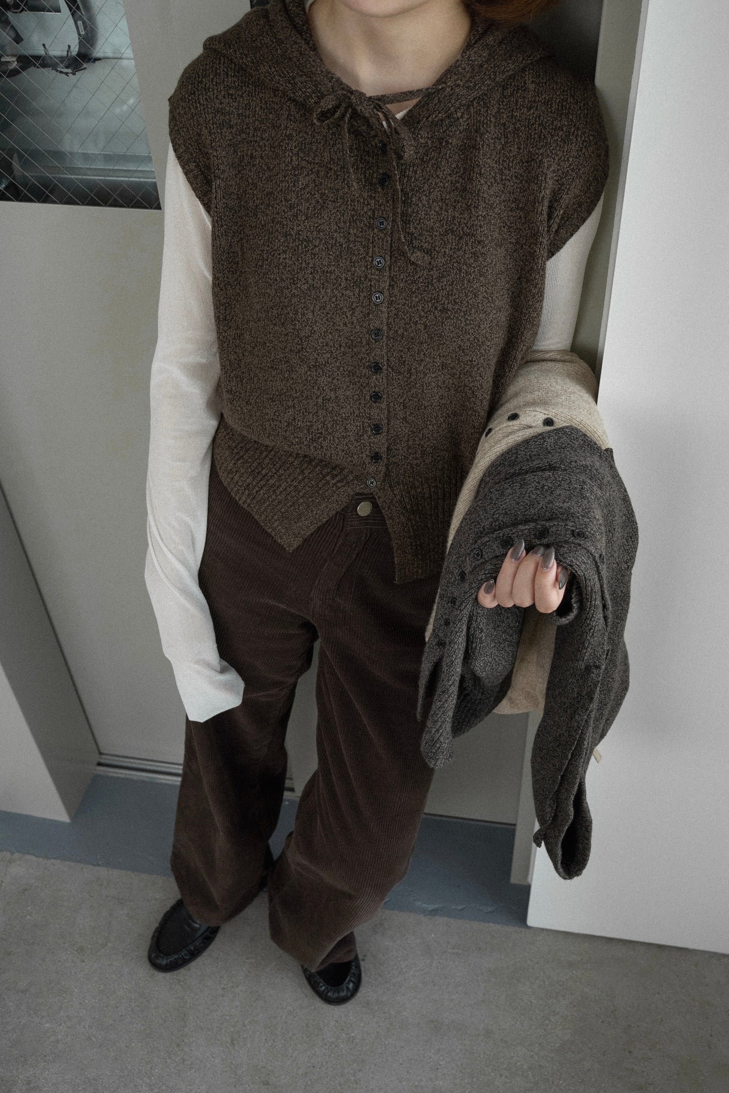 melange yarn string hood knit vest