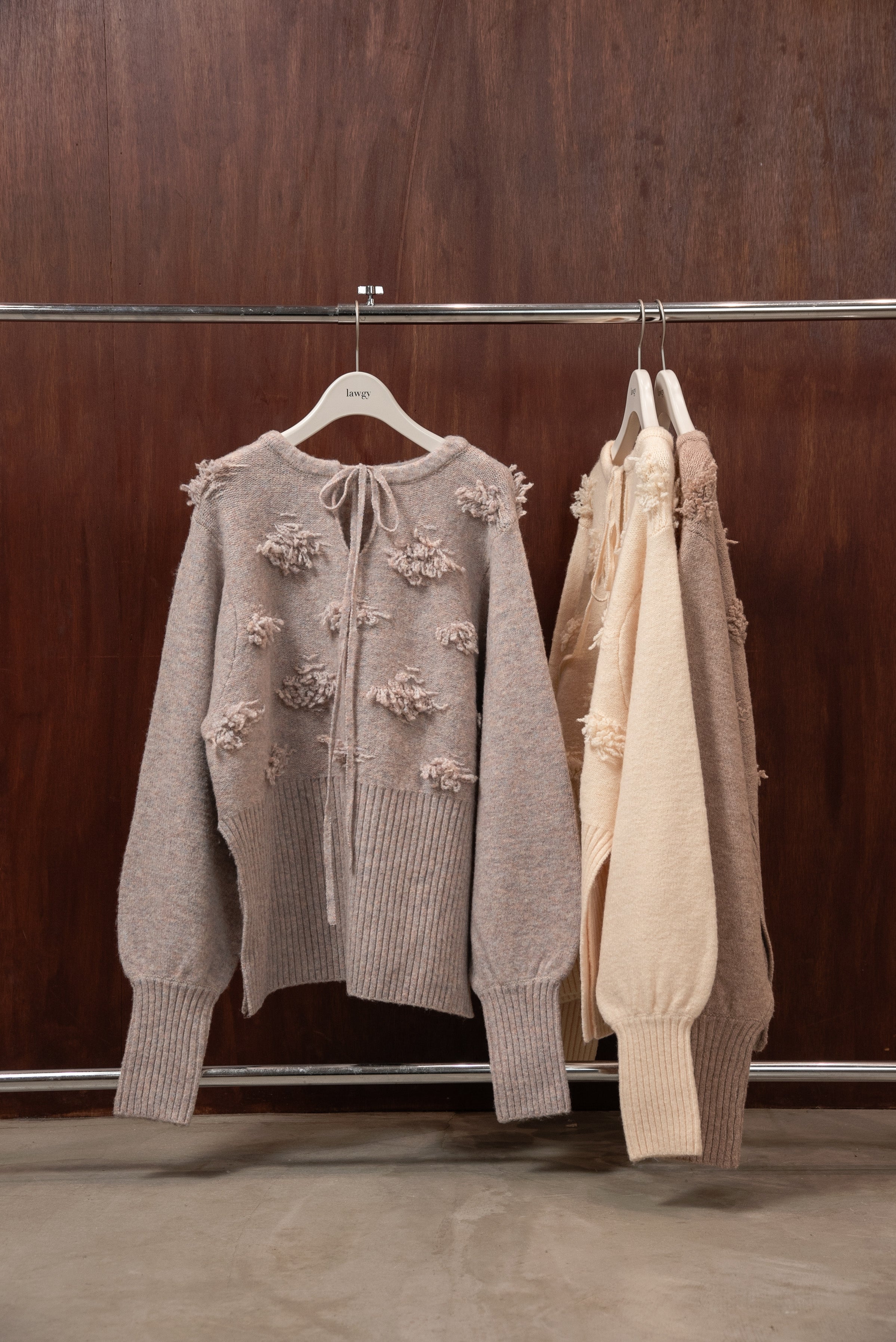 string neck 2way fringe knit – eim online（エイム オンライン）