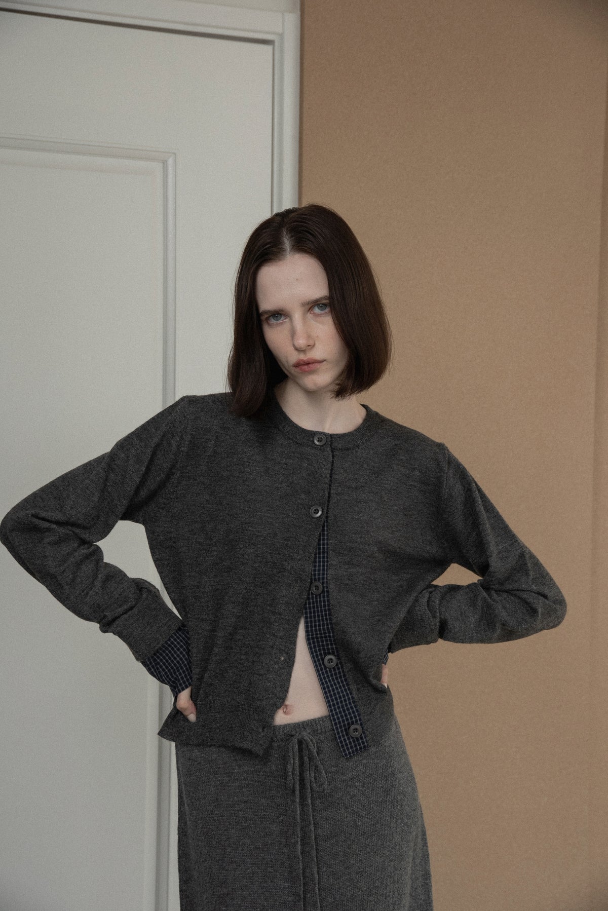 check layer knit cardigan